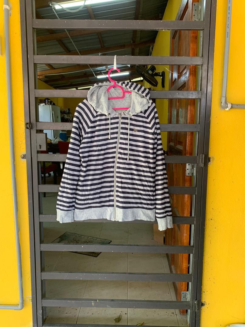 Burberry Burberry Striped Reversible Hoodie Size XS / US 0-2 / IT 36-38 - 1 Thumbnail