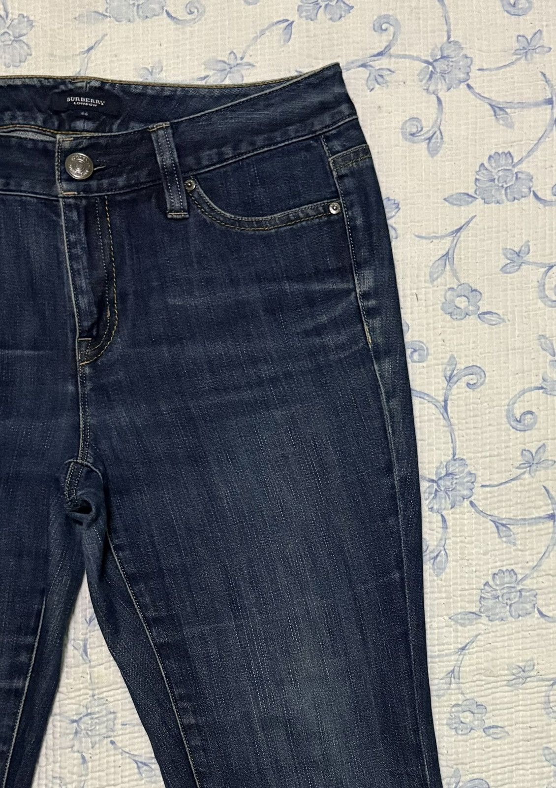 Burberry Burberry Denim Jeans Slim Straight Dark Wash Size US 32 / EU 48 - 6 Thumbnail