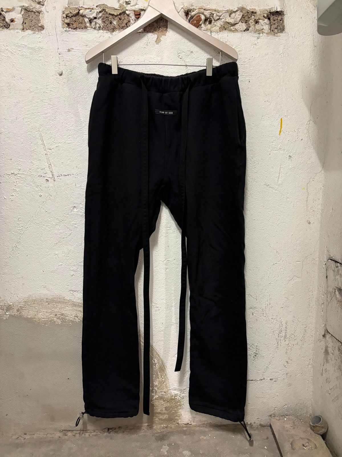 Pre-owned Fear Of God Sixth Collection Sweatpants In Black