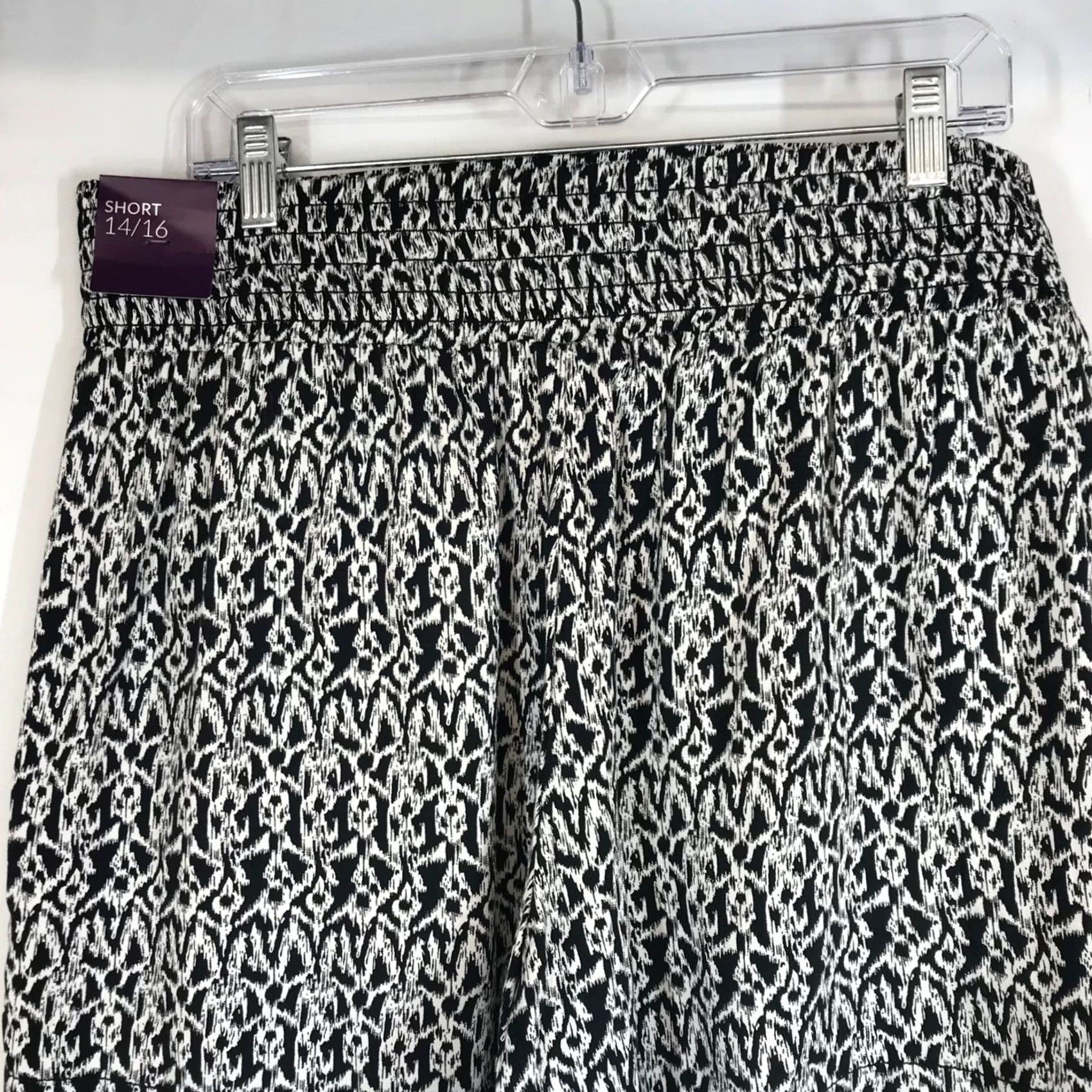 Vintage VINTAGE Lane Bryant Women's Black White Ikat Print Elastic Waist Shorts 14/16 Size 36" / US 14 / IT 50 - 5 Thumbnail