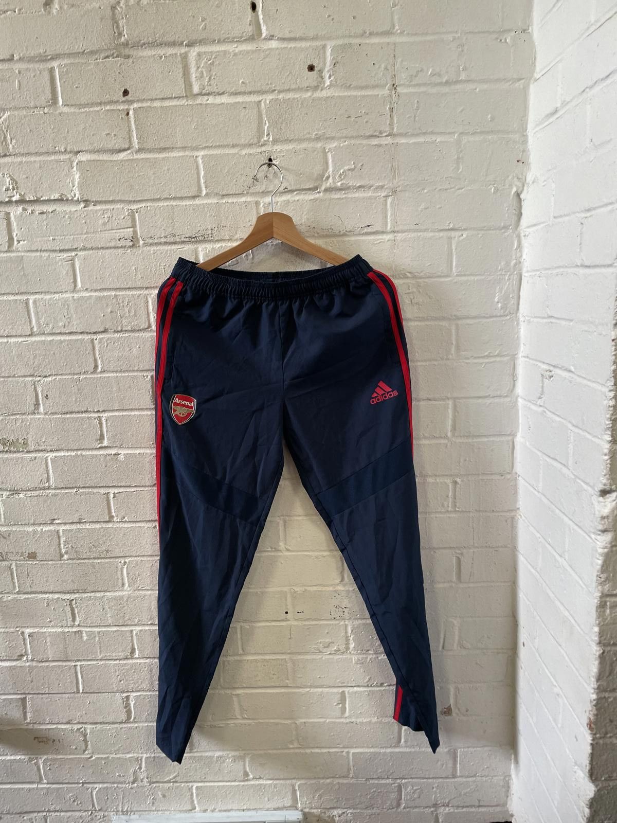 Adidas Adidas Arsenal Men's Track Pants Navy Blue with Red Stripes Size US 32 / EU 48 - 4 Thumbnail