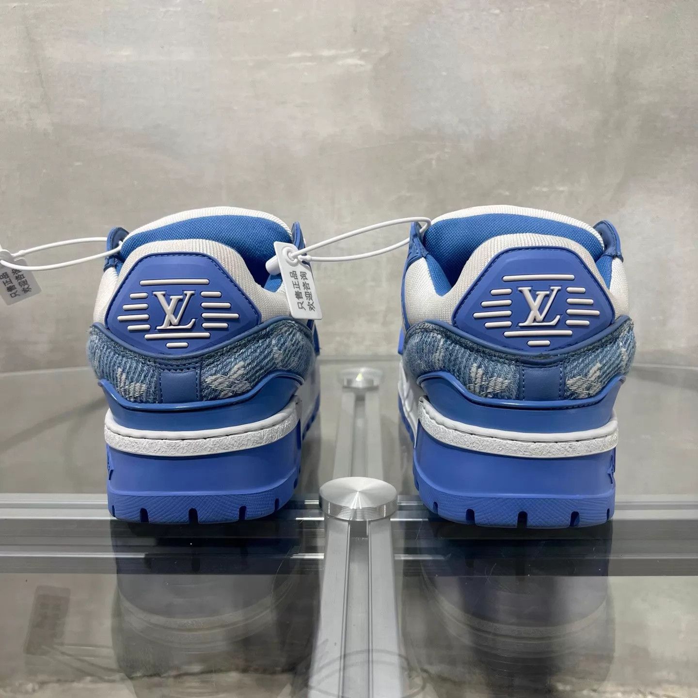 Louis Vuitton LV Trainer White Blue Denim UK2.5/EUR36.5 Size US 6 / IT 36 - 6 Thumbnail