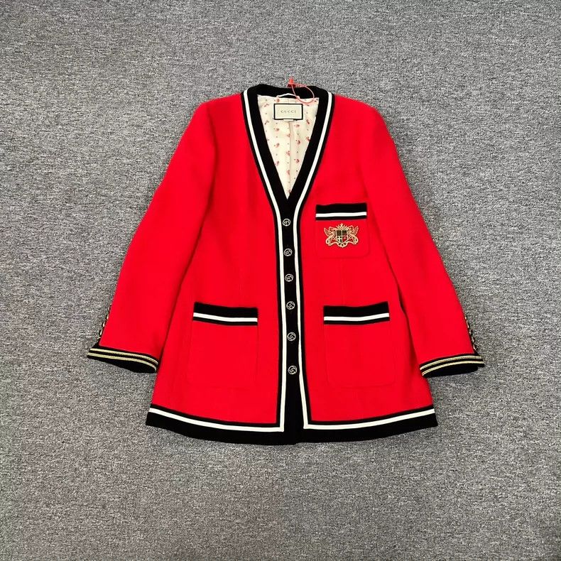 Gucci Gucci Red badge embroidered jacket 2502-Nextarrow Size US S / EU 44-46 / 1 - 1 Thumbnail