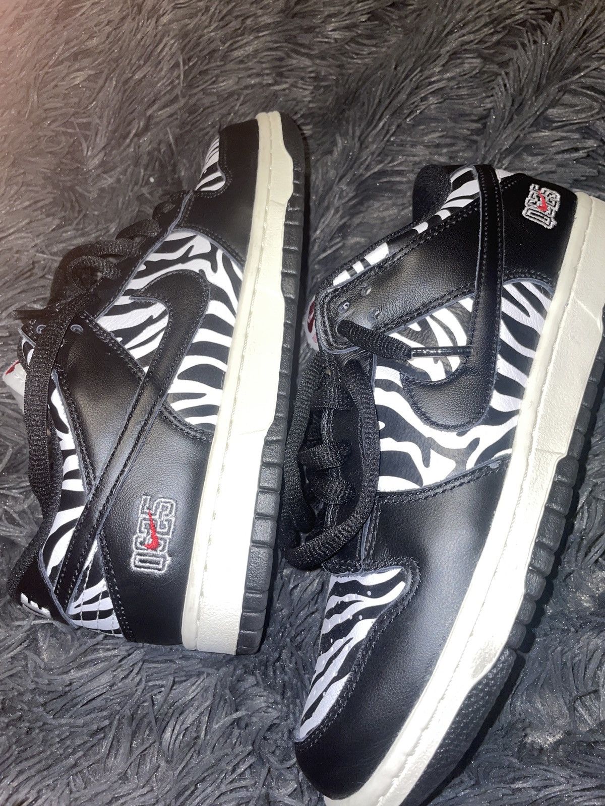 Nike Nike SB Dunk Low OG QS Quartersnacks Zebra Size US 6 / EU 39 - 5 Thumbnail