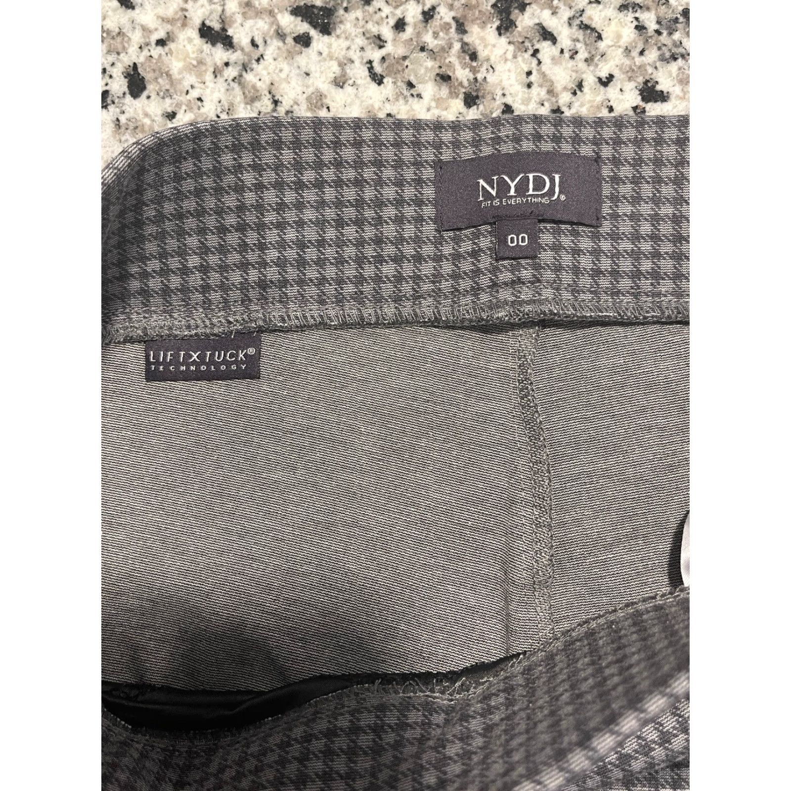 NYDJ NYDJ Pants Dress Pants Women 00 Gray Houndstooth Stretch Ponte Workwear Skinny 29in Inseam Flat Front Pull On 27in Waist Regular Size 00 Womens Size 27" / US 4 / IT 40 - 4 Thumbnail