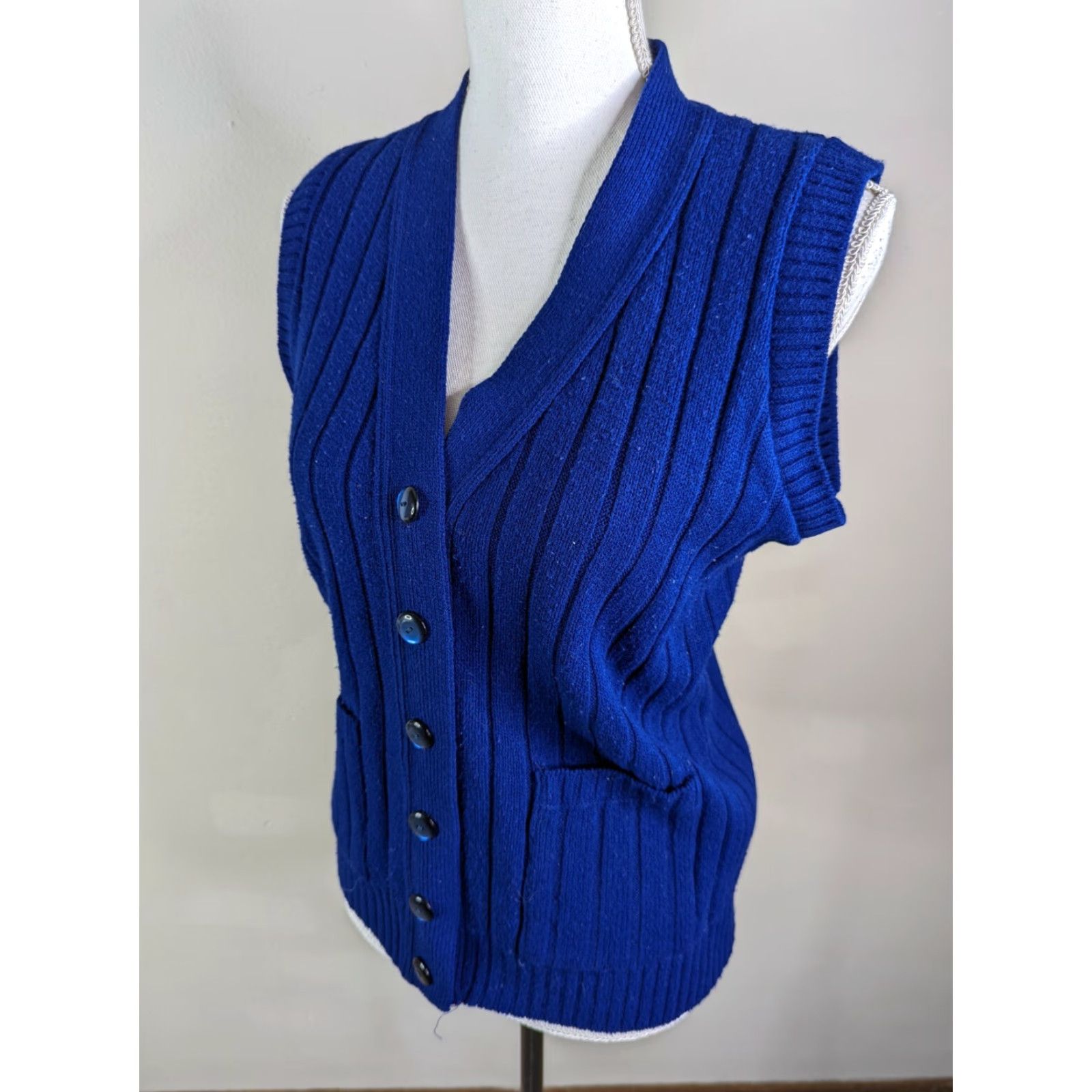Vintage VINTAGE Cardigan Sweater Vest Women’s Blue V-Neck 80s 90s Cap Sleeve Medium Size M / US 6-8 / IT 42-44 - 3 Thumbnail