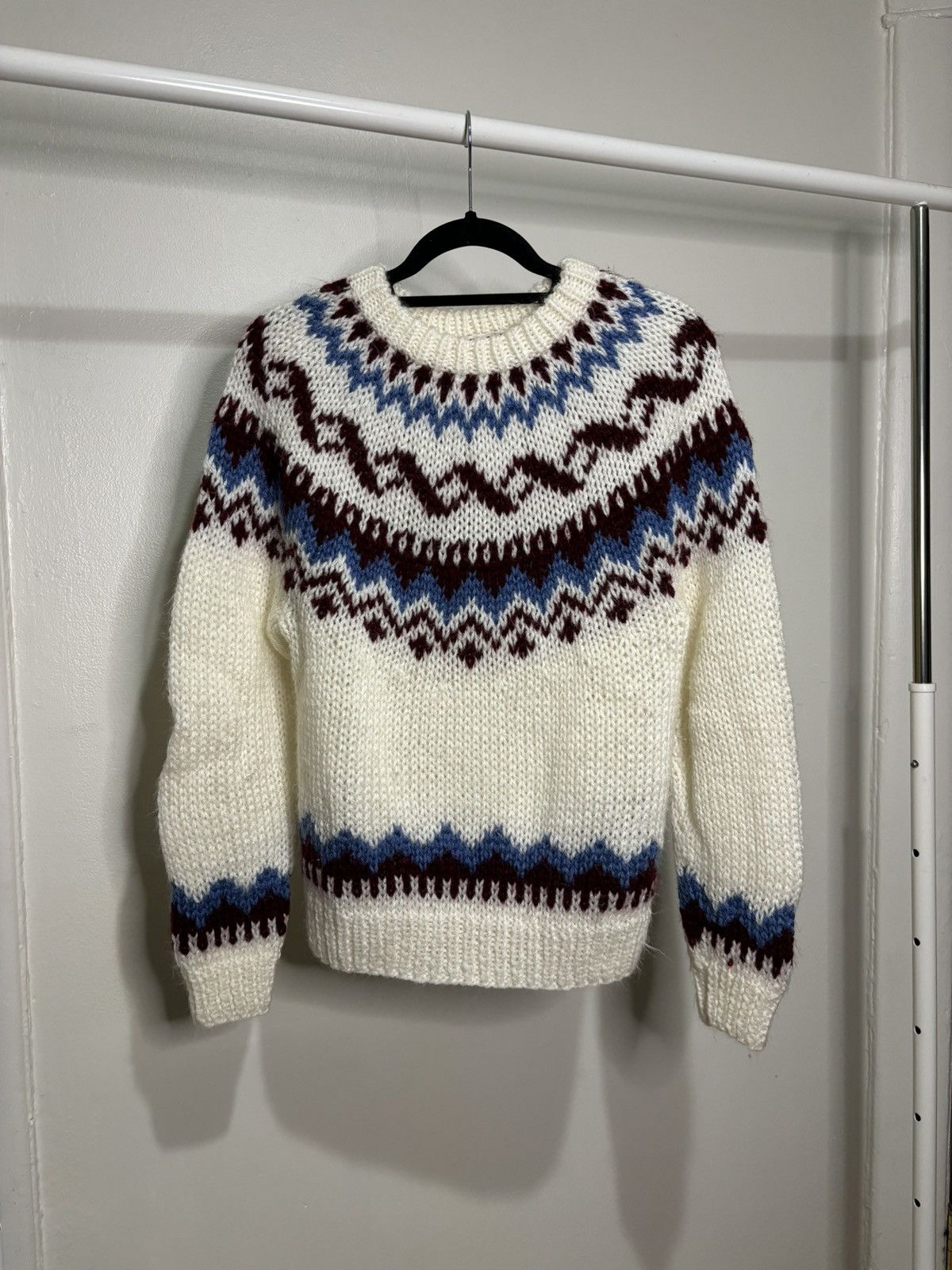 Vintage Vintage 1970s Patterned Cream Acrylic Knit Sweater Size US S / EU 44-46 / 1 - 1 Thumbnail