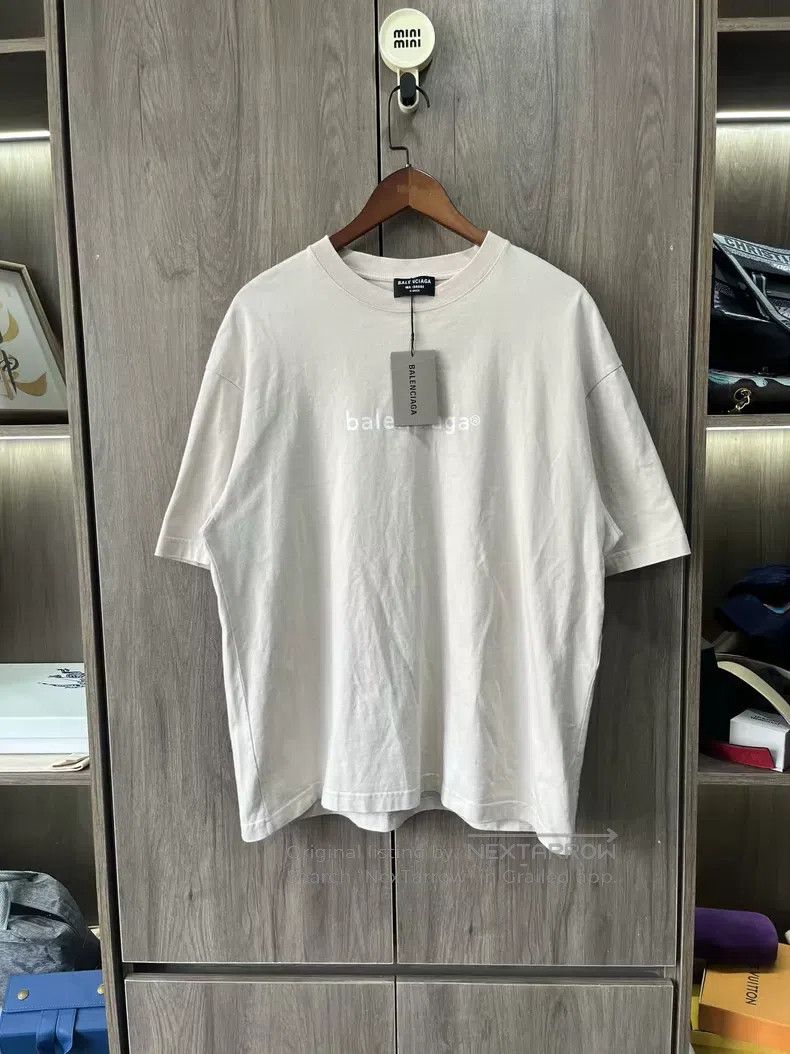 Balenciaga Balenciaga Off-white Mailbox Short Sleeve Size US L / EU 52-54 / 3 - 1 Thumbnail