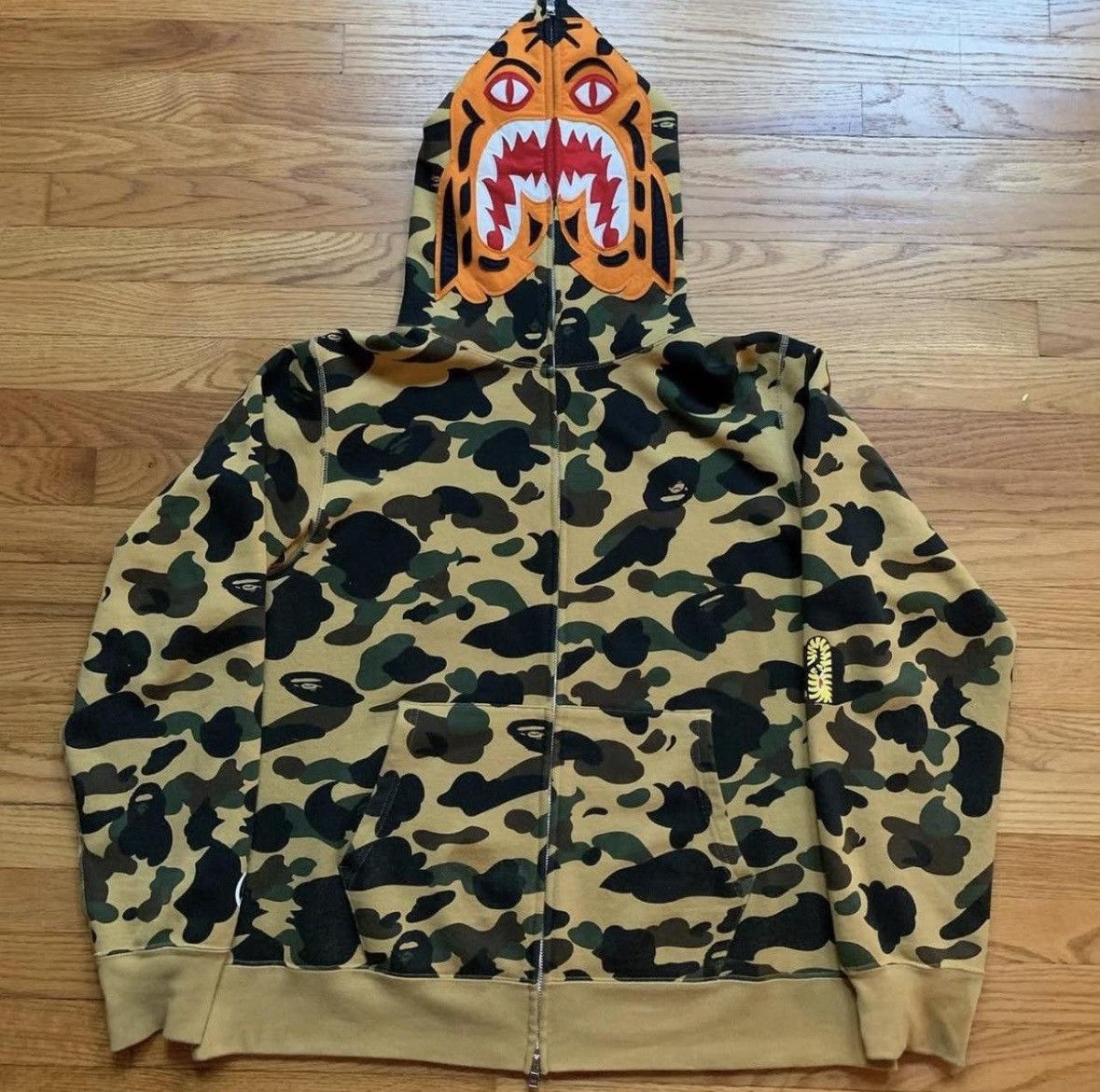 Bape 1st camo yellow BAPE Tiger full zip hoodie Size US XXL / EU 58 / 5 - 1 Thumbnail