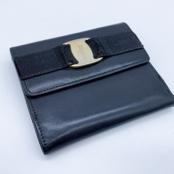Salvatore Ferragamo Salvatore Ferragamo Black Leather Wallet with Gold Accent Size ONE SIZE - 1 Thumbnail