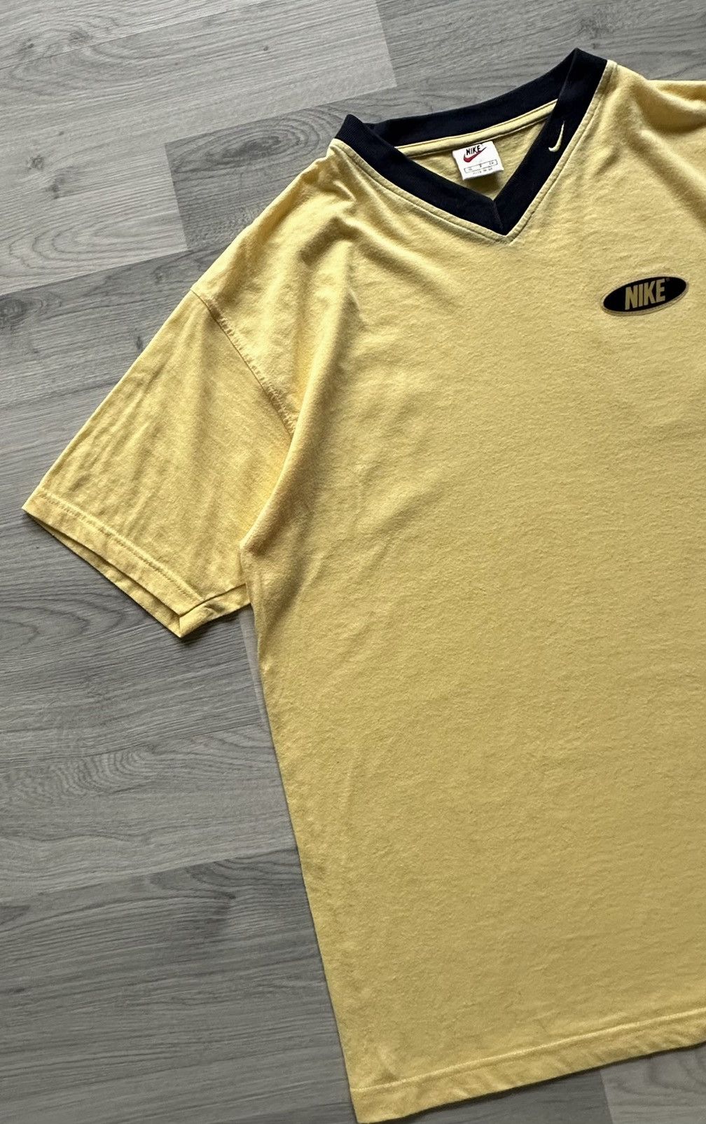 Nike Vintage yellow T-shirt Nike swoosh logo made in UK Size US XL / EU 56 / 4 - 5 Thumbnail