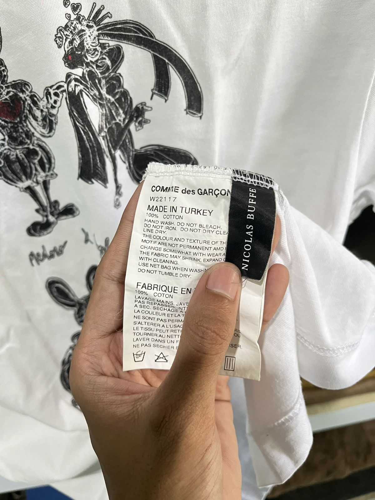 Comme des Garcons Comme Des Garcons X Nicolas Buffe White Short Sleeve Size US S / EU 44-46 / 1 - 6 Thumbnail