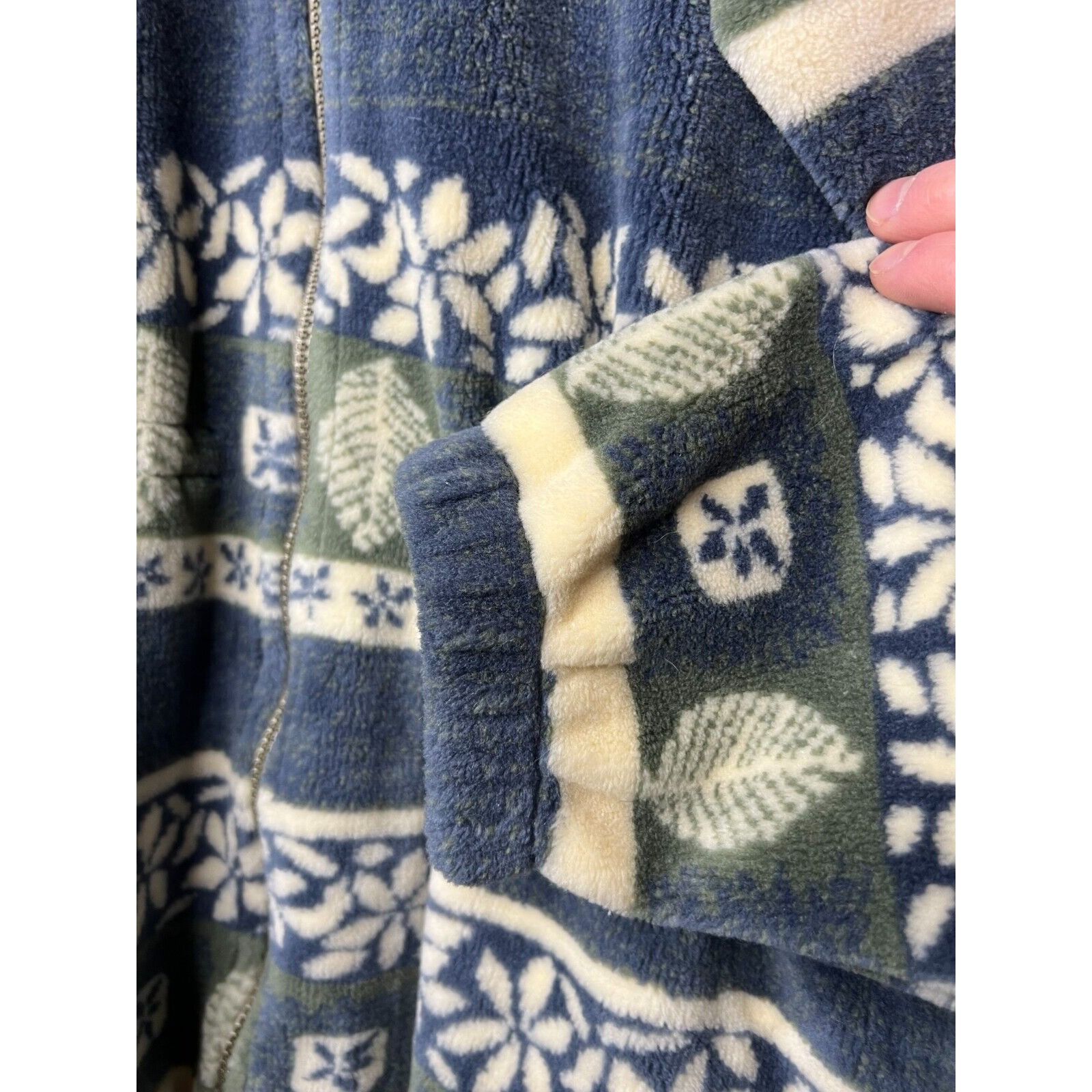 Vintage Vintage Alps Fine Women’s Apparel sz LG Full Zip Fuzzy Cardi Size L / US 10 / IT 46 - 5 Thumbnail