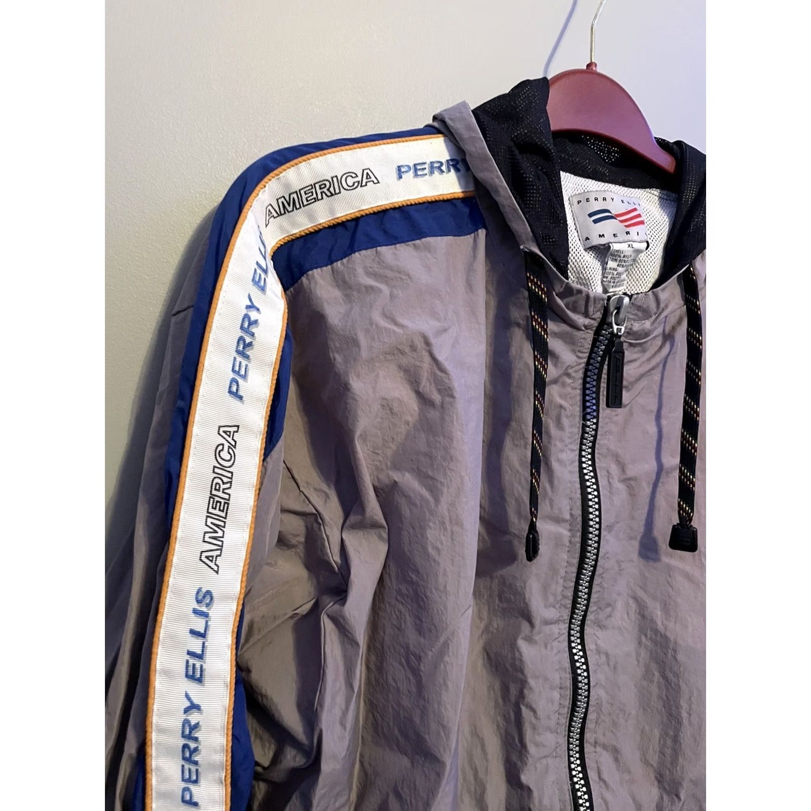 Perry Ellis VINTAGE Perry Ellis America Windbreaker Full Zip Jacket XL Men Purple Size XL Size US XL / EU 56 / 4 - 4 Thumbnail