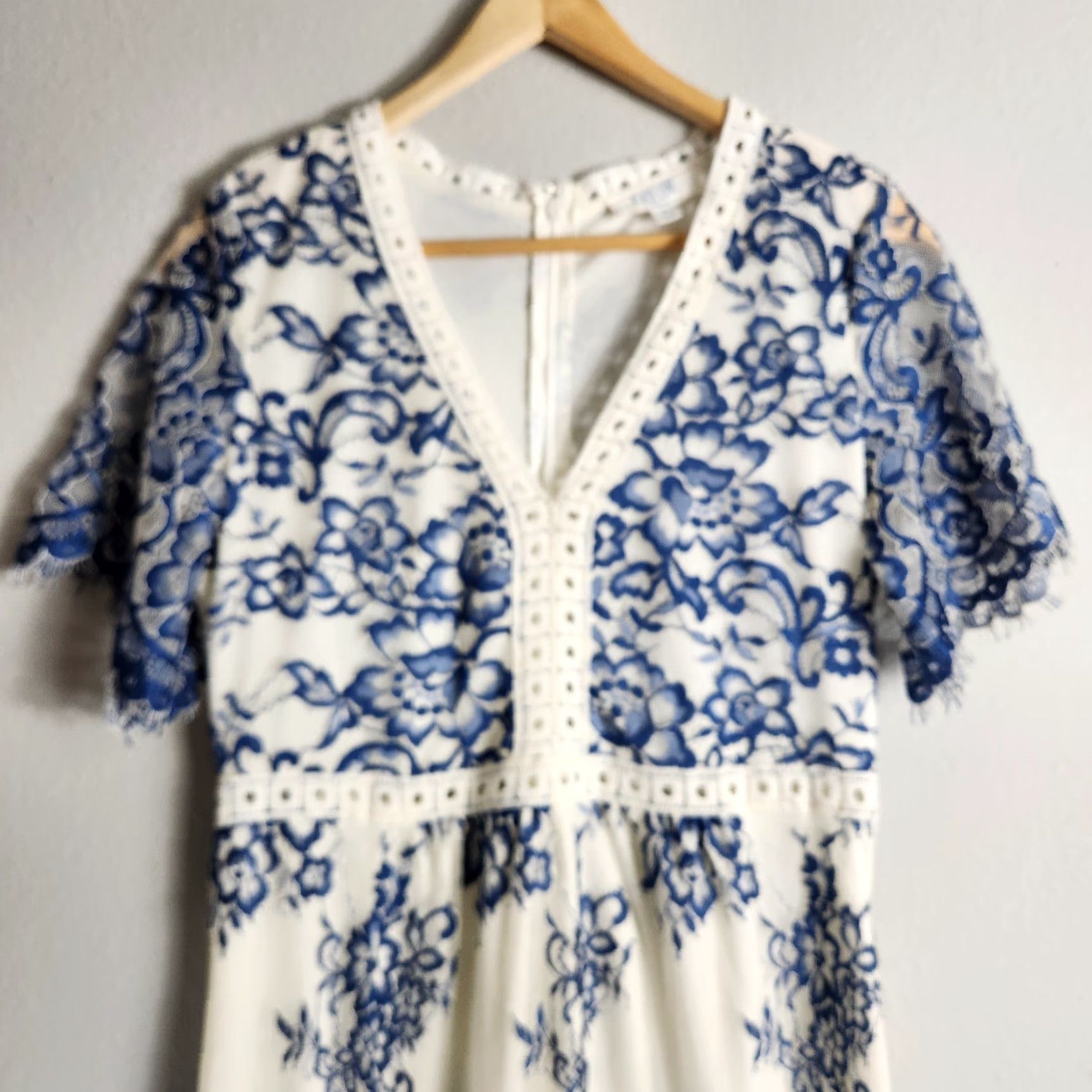 Vintage Peach Love California Maxi Dress White Blue Lace Short Sleeve V-Neck Zip Floral Bohemian Feminine Party/Cocktail M Womens Size 32" / US 10 / IT 46 - 3 Thumbnail