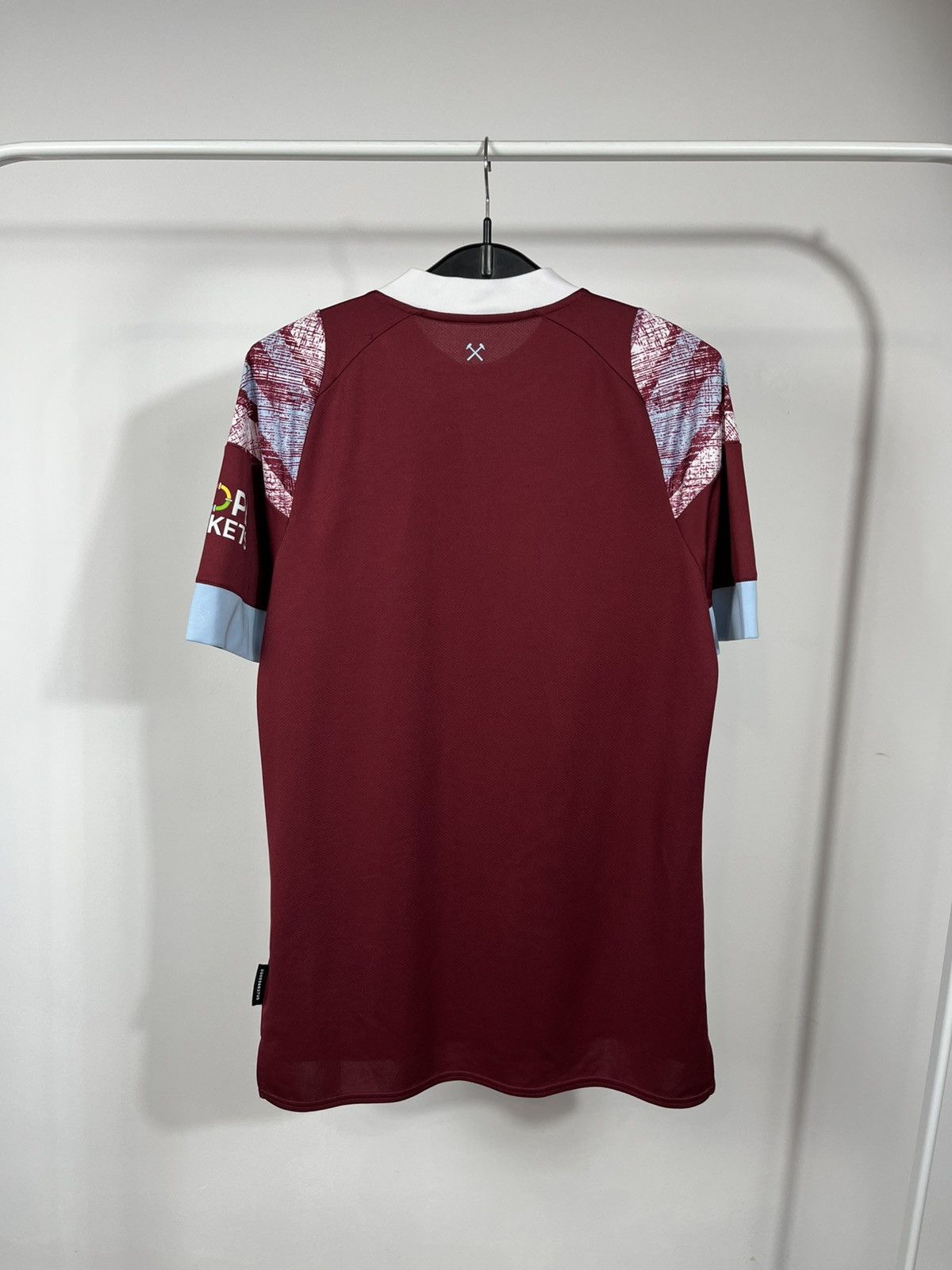 Umbro West Ham United Umbro Home Jersey 2022/23 Soccer Shirt S Size US S / EU 44-46 / 1 - 12 Thumbnail