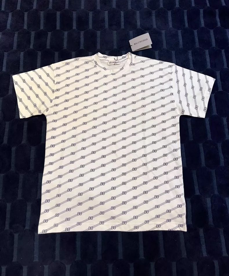 Balenciaga Balenciaga White Lock Print Short Sleeve - dmc Size US S / EU 44-46 / 1 - 1 Thumbnail