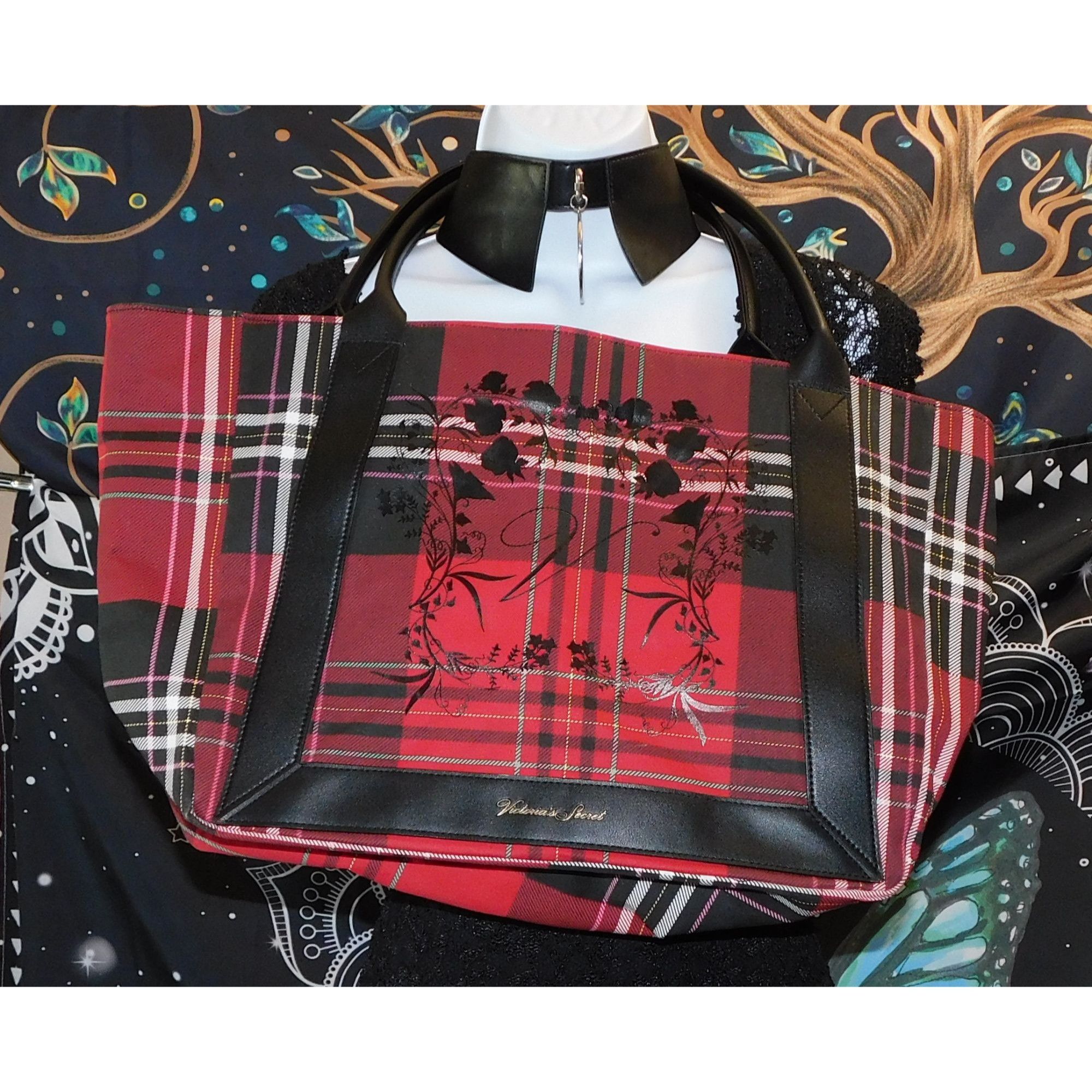 Victoria's Secret Victoria's Secret Limited Edition Red Tartan Tote Size ONE SIZE - 1 Thumbnail