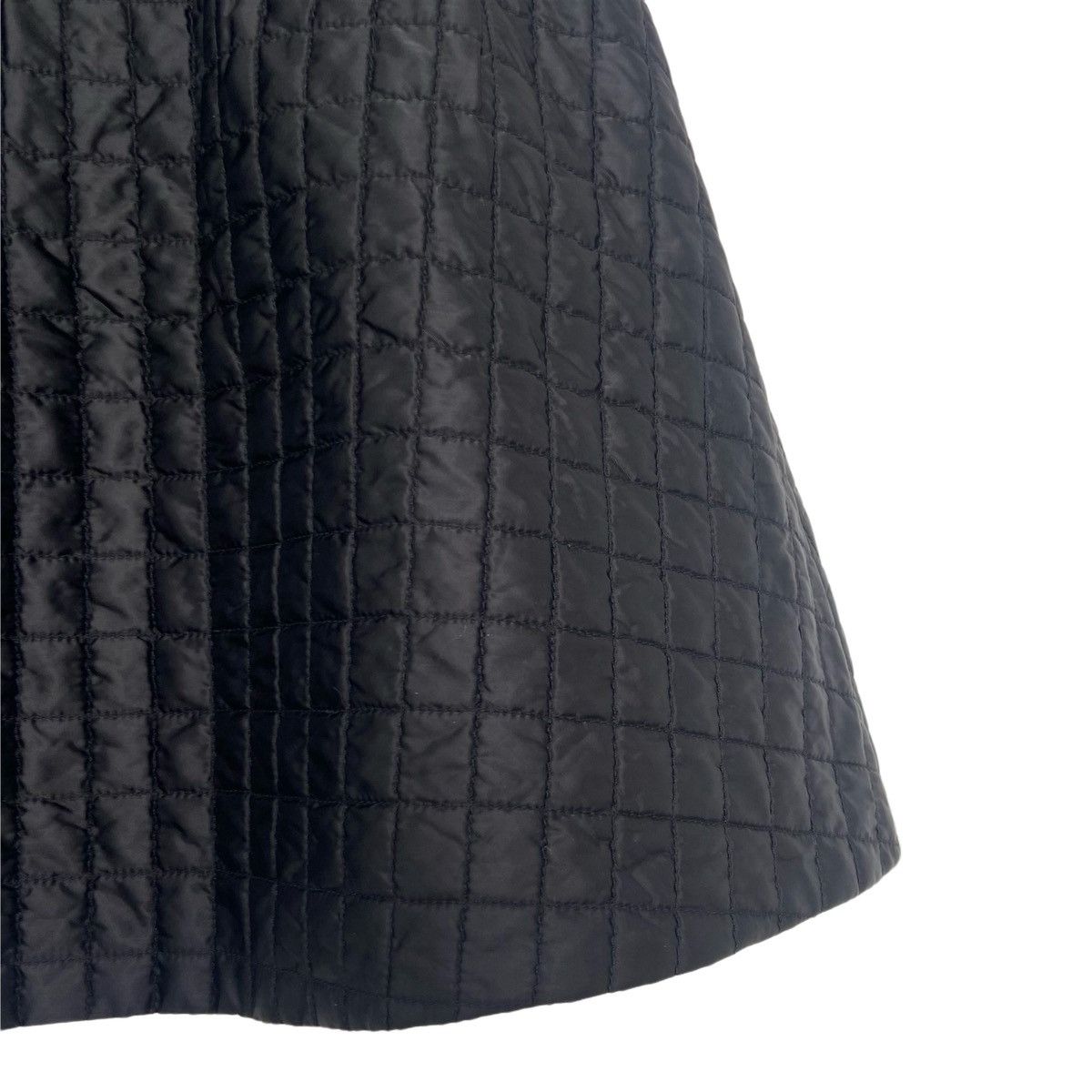 Prada Prada Quilted Mini Skirt K26WX Size 27" / US 4 / IT 40 - 4 Thumbnail