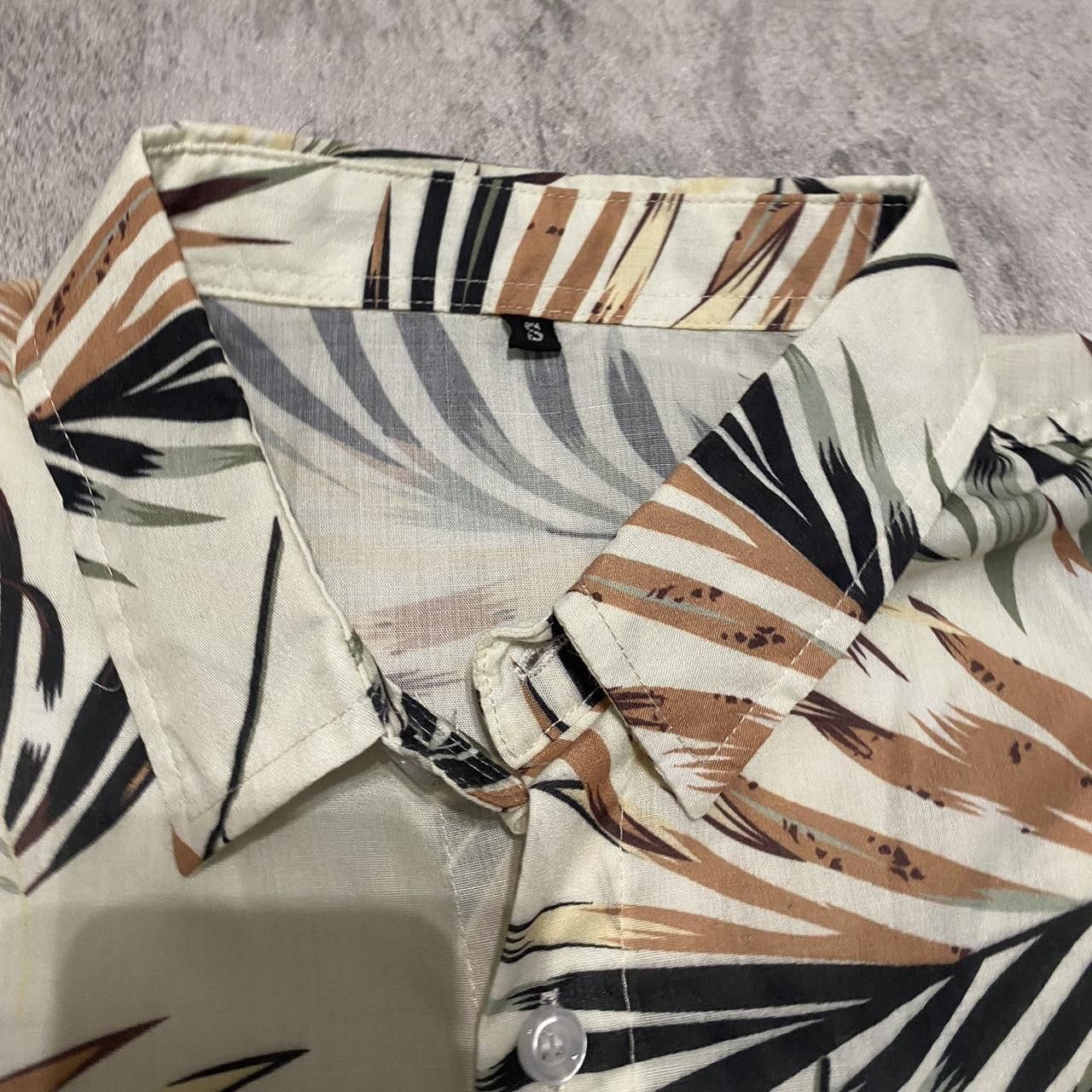 Other Casual white and brown short sleeve button up shirt Size US S / EU 44-46 / 1 - 4 Thumbnail