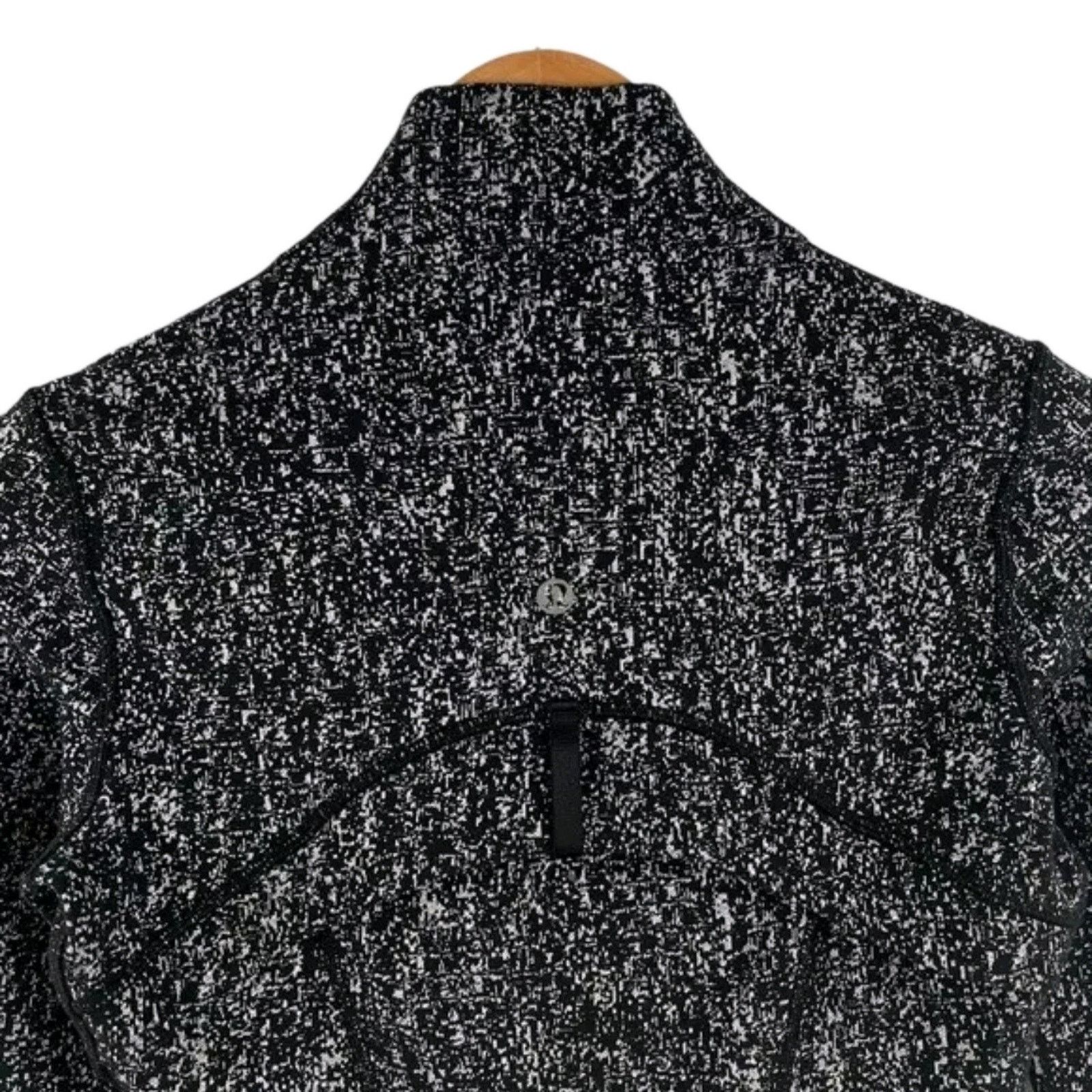 Lululemon Lululemon Define Jacket *Luon Size 4 - Suited Jacquard Black Size S / US 4 / IT 40 - 11 Thumbnail