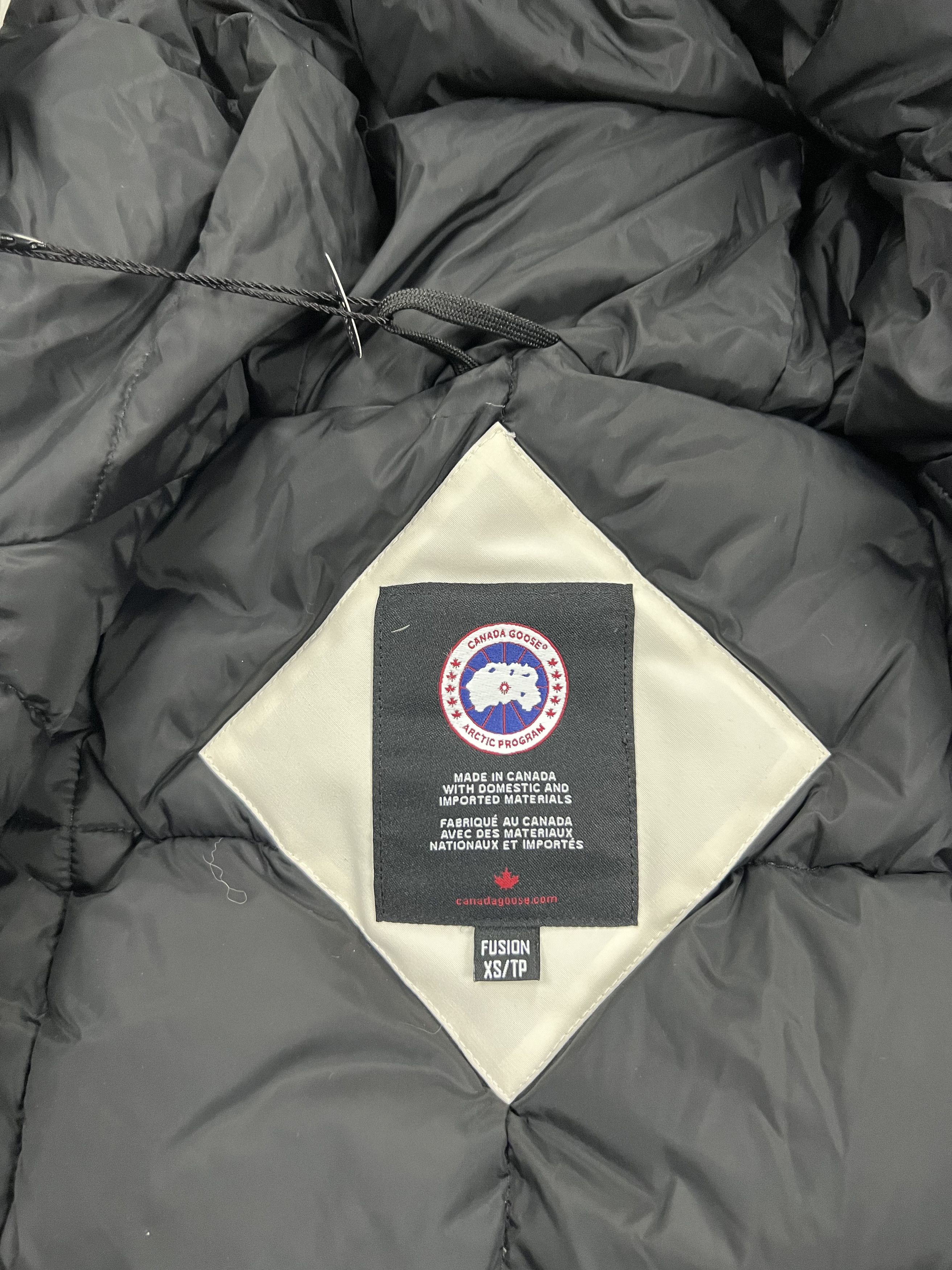 Canada Goose canada goose puffer parka size fusion XS luxury Size US XS / EU 42 / 0 - 15 Thumbnail