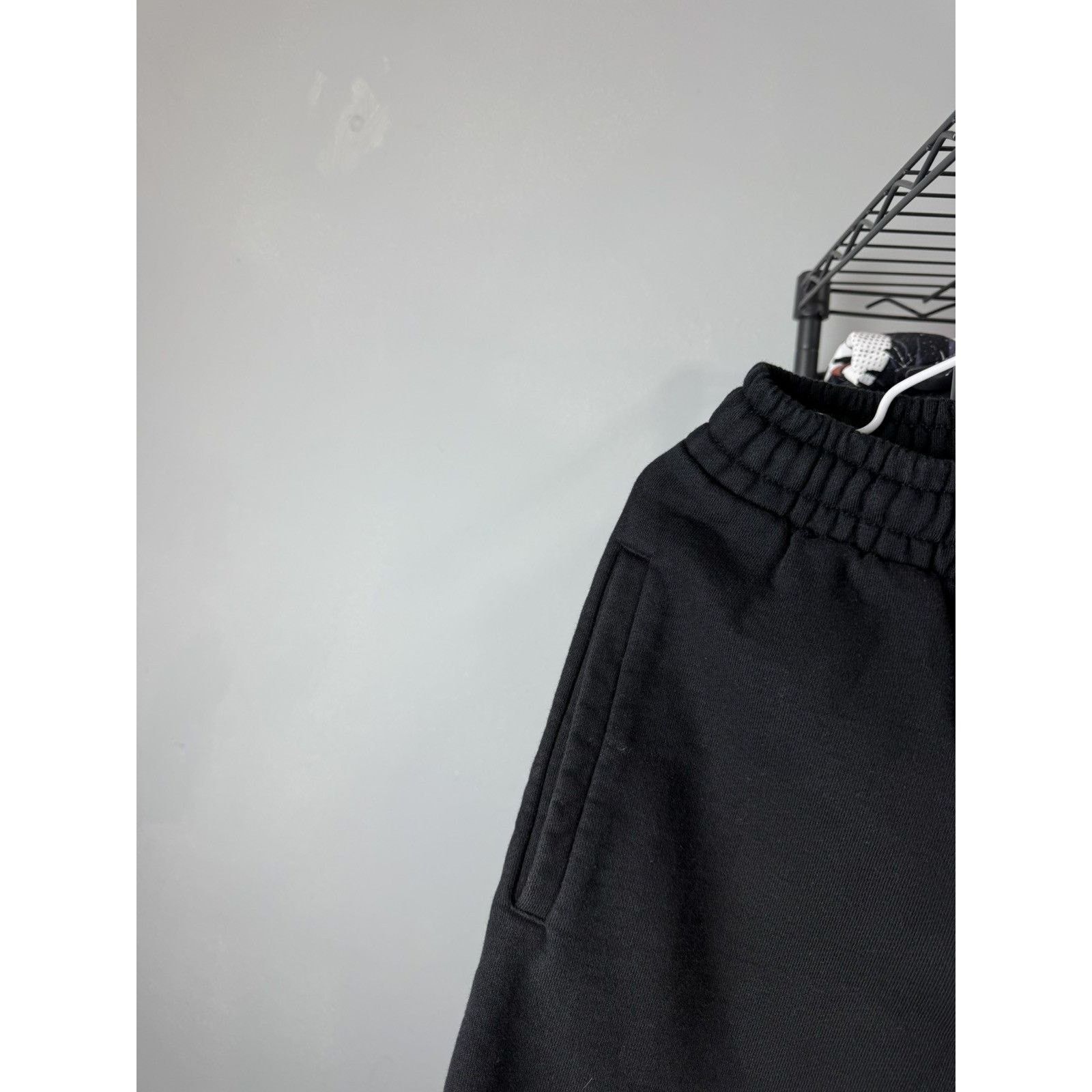 Off-White Off-White Tornado Arrows Sweat Shorts Hype Size US 30 / EU 46 - 4 Thumbnail