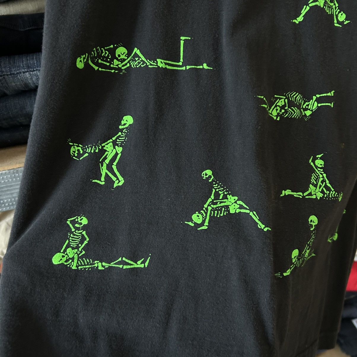 Vintage Vintage Bone In Love Skull big Logo humor 90’s tee size L Size US L / EU 52-54 / 3 - 4 Thumbnail