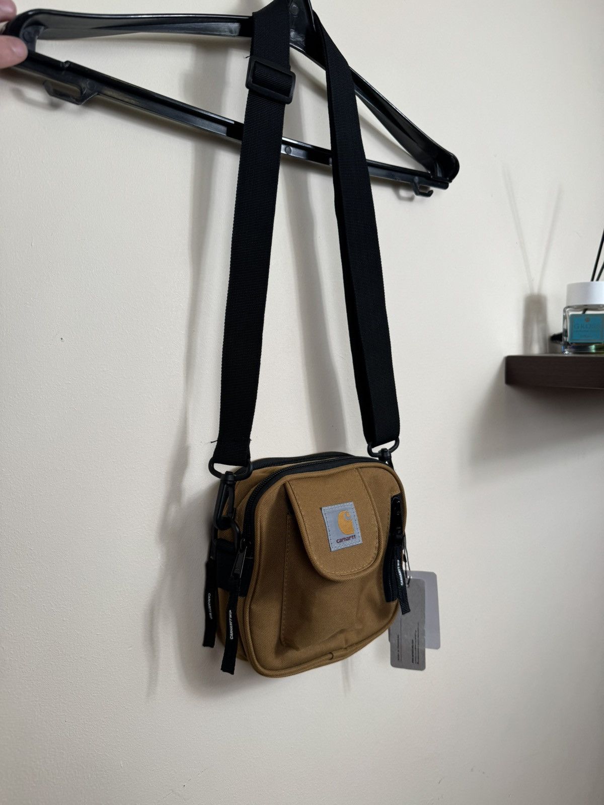 Carhartt Carhartt WIP Essentials Bag Crossbody Shoulder Bag Sand Size ONE SIZE - 23 Thumbnail