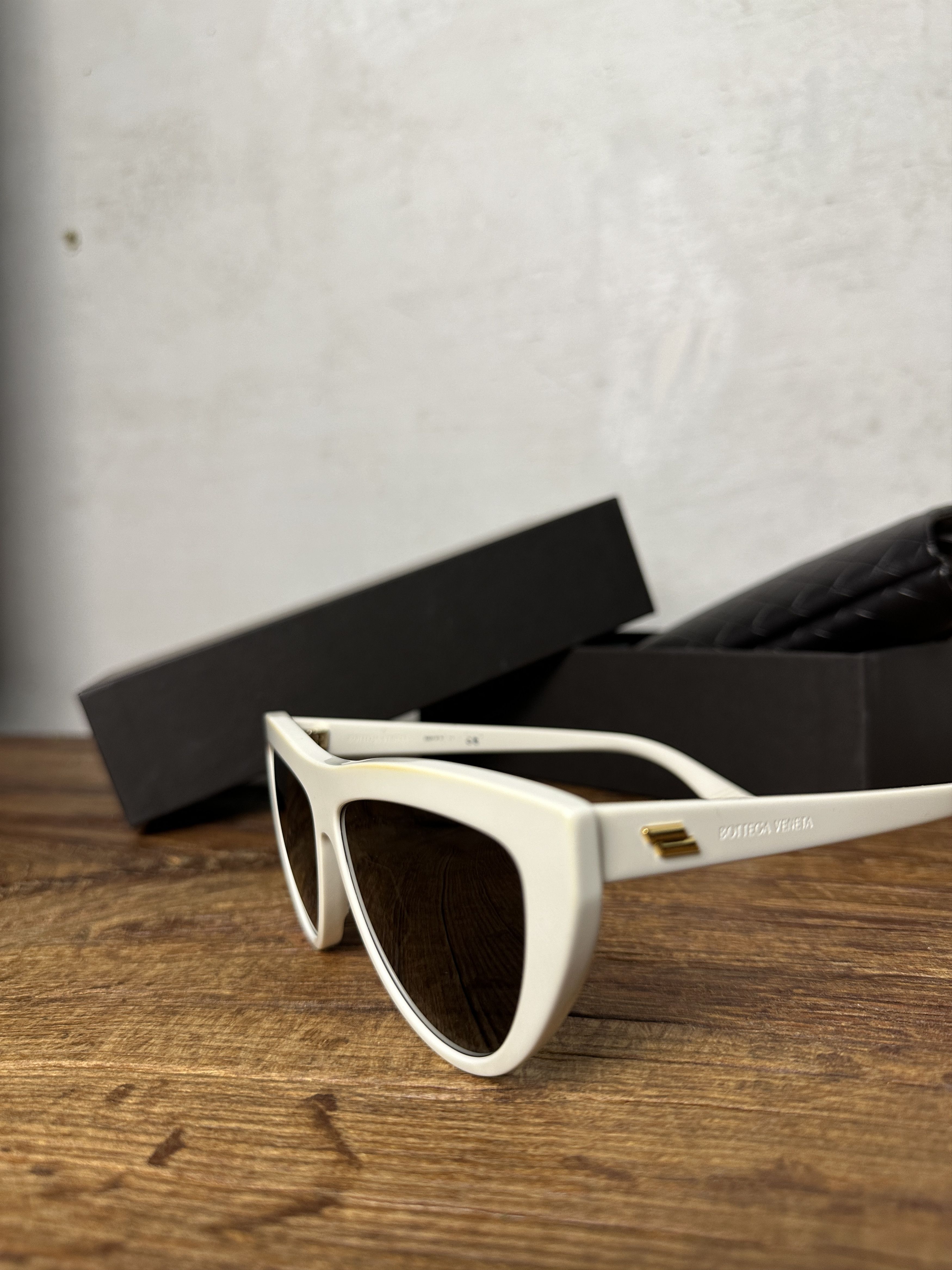 Bottega Veneta Bottega Veneta New Classic White Sunglasses Size ONE SIZE - 3 Thumbnail