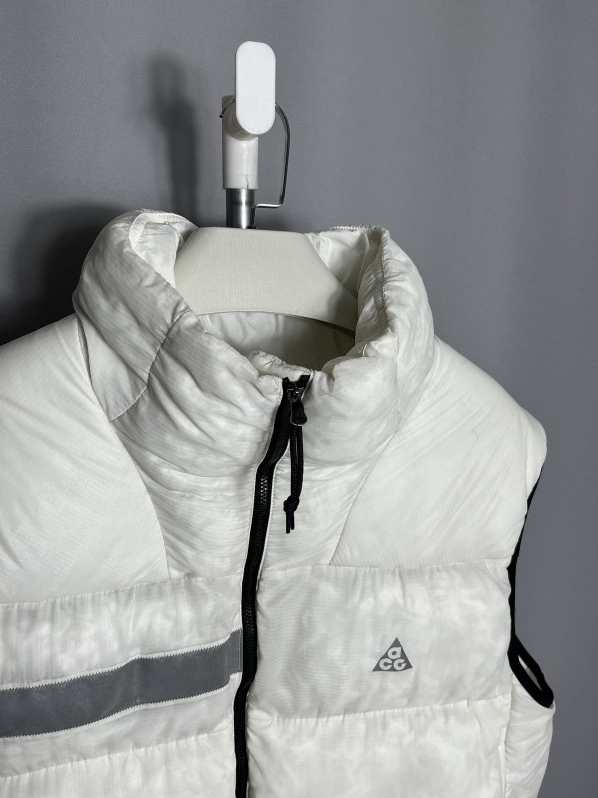 Nike ACG Nike ACG Therma Fit Puffer Vest White luminescent Jacket Size US L / EU 52-54 / 3 - 3 Thumbnail