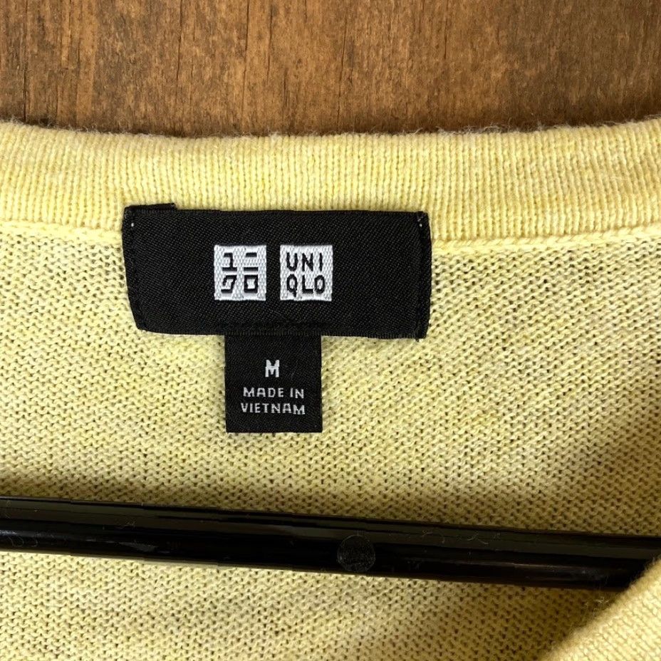 Uniqlo Uniqlo Sweater Yellow V-Neck Long Sleeve Medium Womens Regular Fit Pullover Knit Solid Casual Workwear Size M / US 6-8 / IT 42-44 - 6 Thumbnail