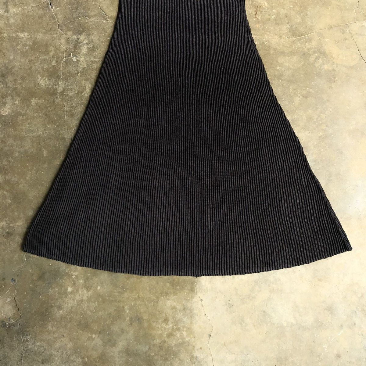Japanese Brand 2000s Issey Miyake Specchio Pleats Architectural Midi Dress Size M / US 6-8 / IT 42-44 - 9 Thumbnail