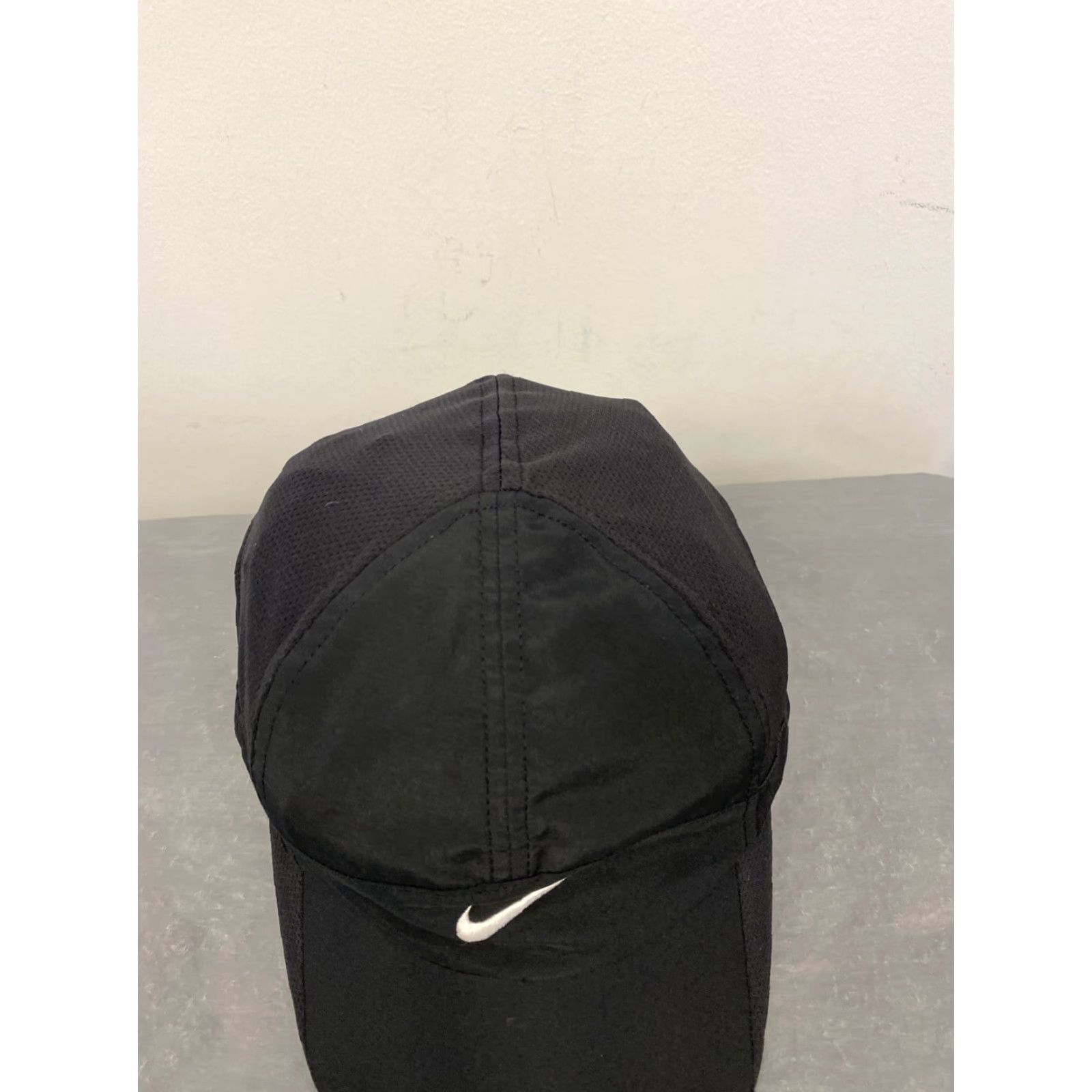Nike Nike Dri-Fit Featherlight Golf Navy Black w/ White Swoosh Blank Hat Cap /828 Size ONE SIZE - 2 Thumbnail