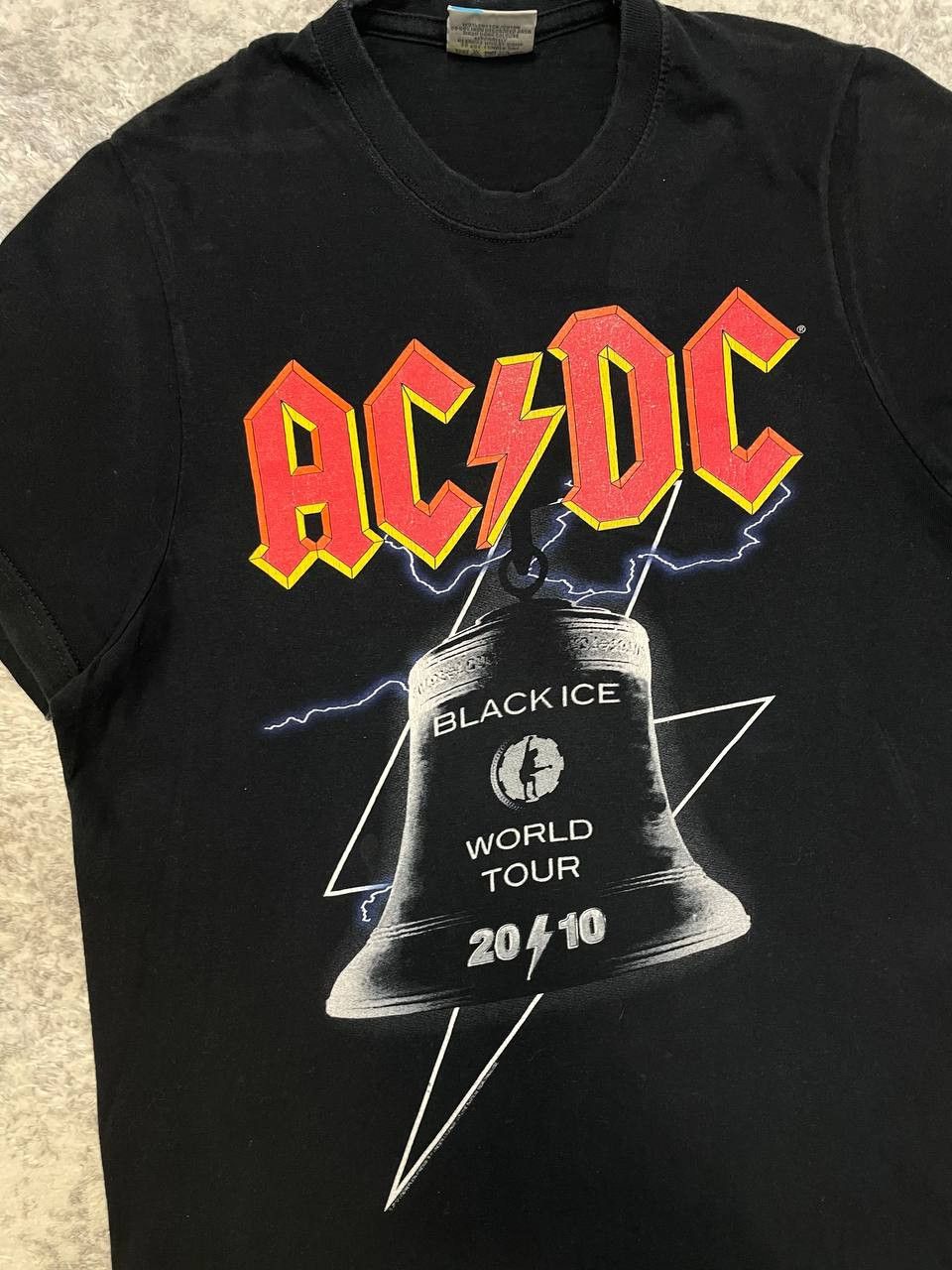 AC/DC AC/DC 2010 World Tour T-shirt, Size S Size US S / EU 44-46 / 1 - 7 Thumbnail