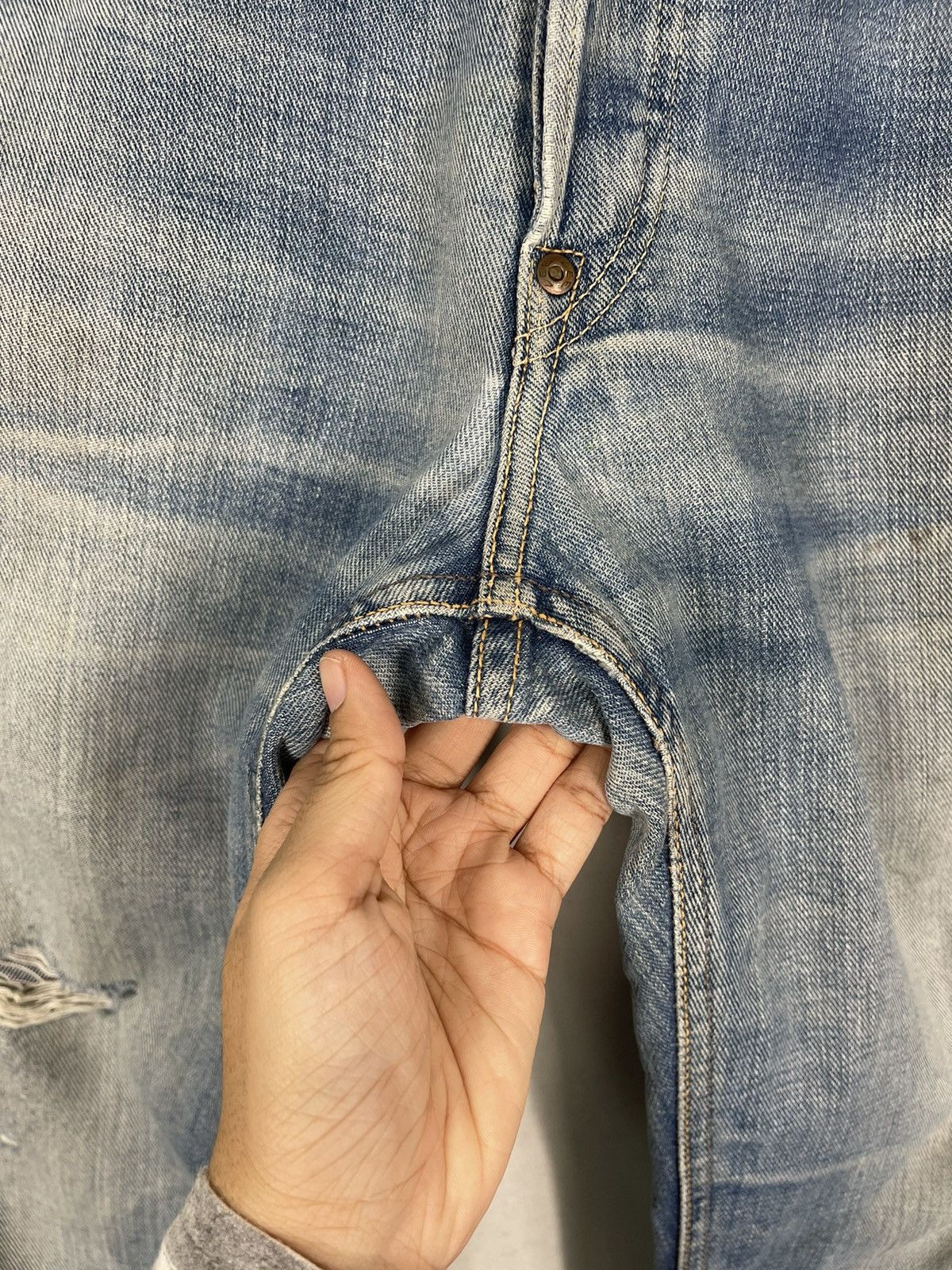 Japanese Brand × Lee × Vintage Vintage Union Made Lee Ripped Denim Jeans Button Fly Size US 30 / EU 46 - 13 Thumbnail