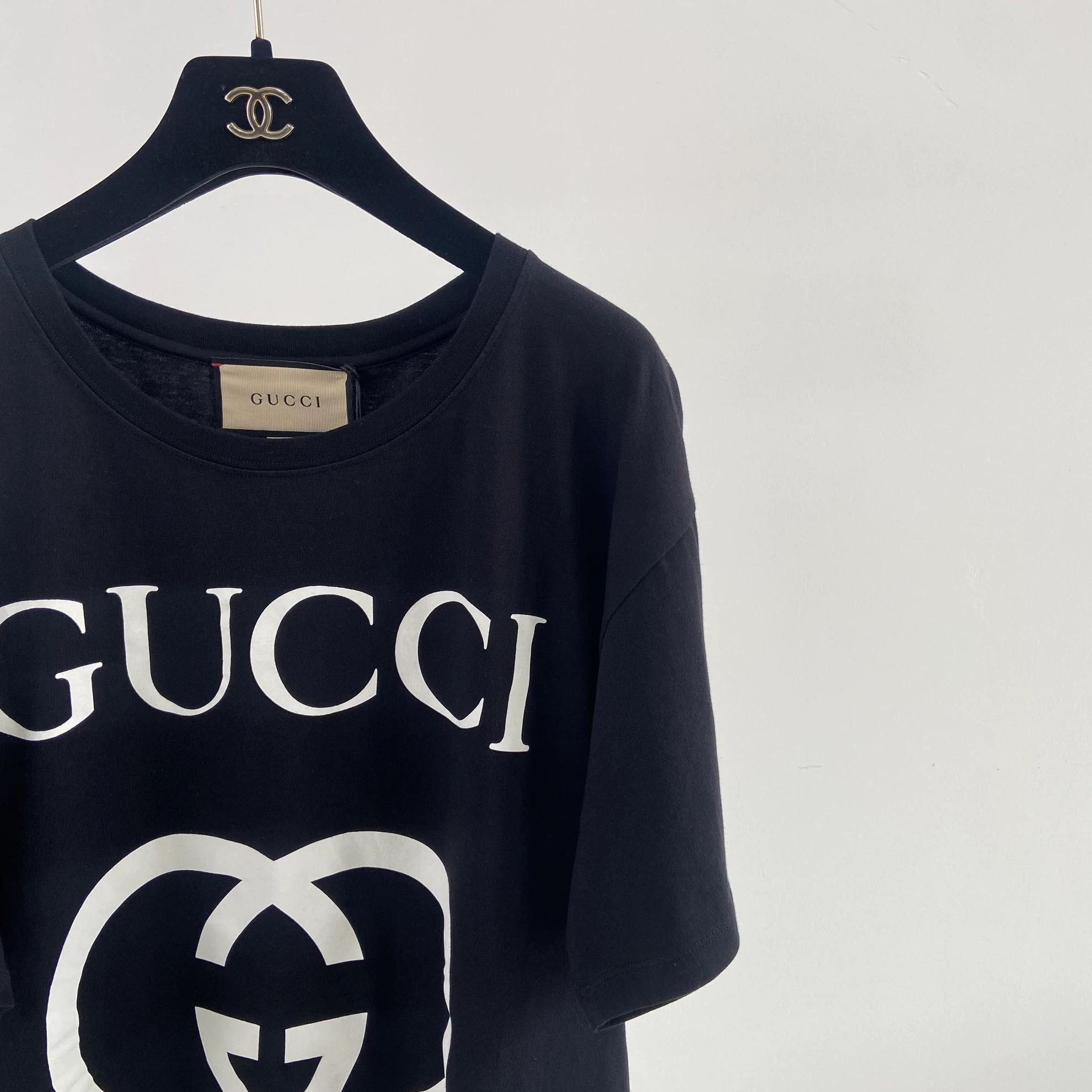 Gucci Gucci Black Letter Print T - shirt L Size US L / EU 52-54 / 3 - 3 Thumbnail
