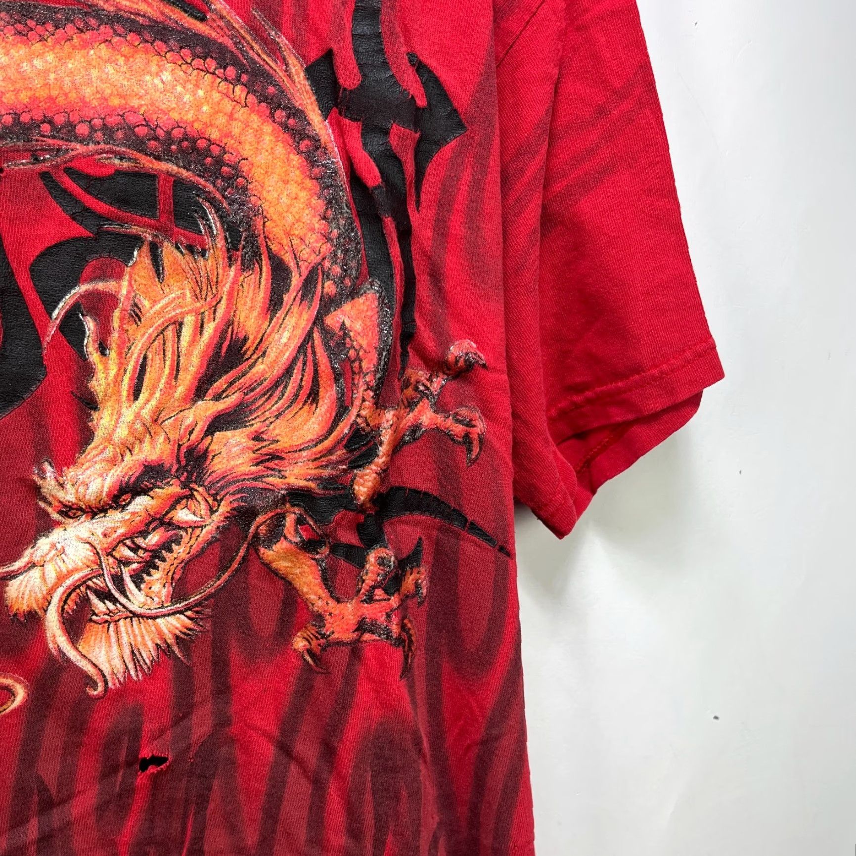Vintage VINTAGE Dragon Flames Y2K JNCO Style T Shirt XL Shirt Men Red XL Dragon Flames Y2K JNCO Style T Shirt Vintage Mens XL Red Size US XL / EU 56 / 4 - 4 Thumbnail