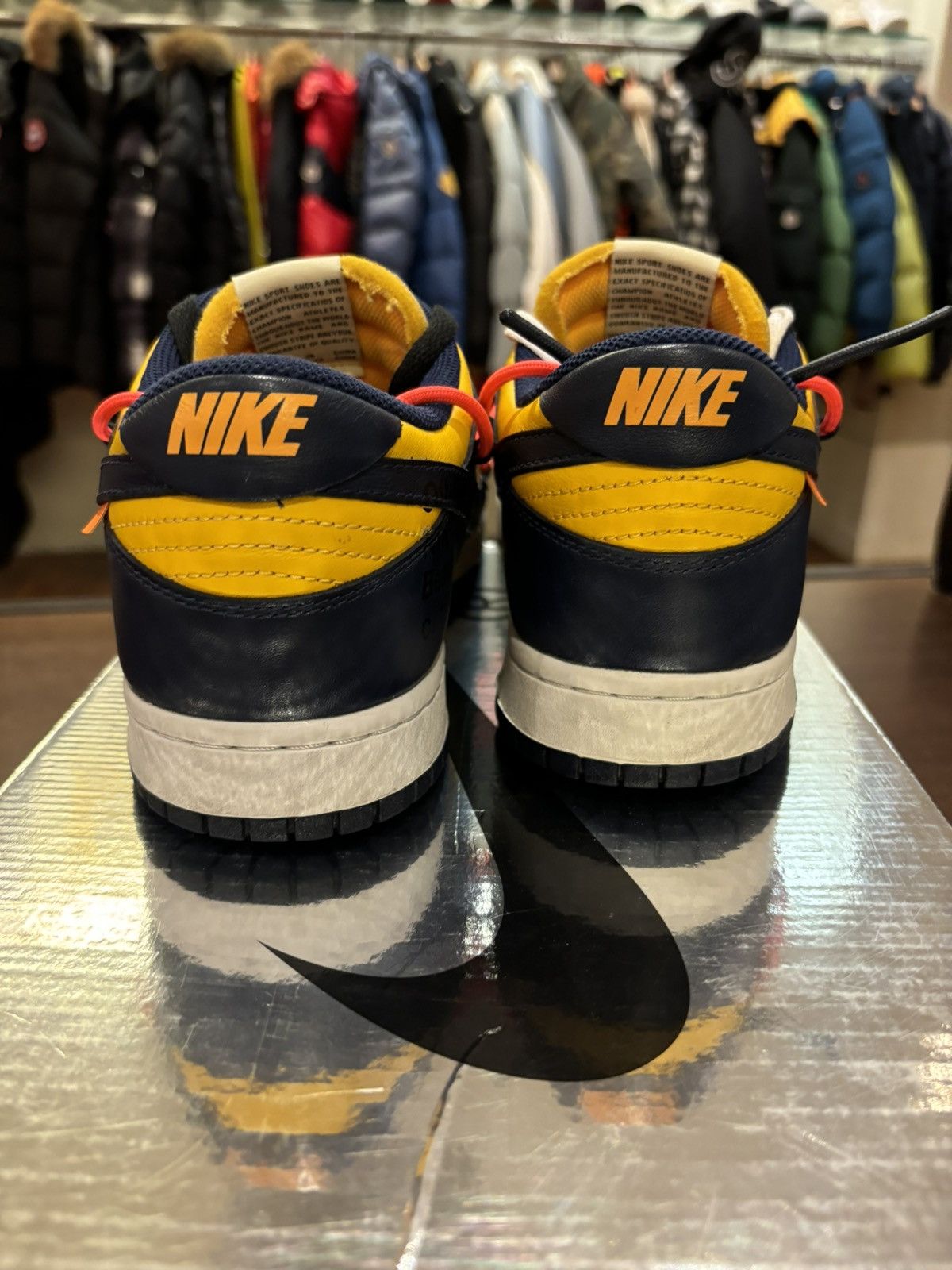 Nike × Off-White Nike Dunk Low ‘Off-White’ ‘Michigan’ Size US 10.5 / EU 43-44 - 6 Thumbnail