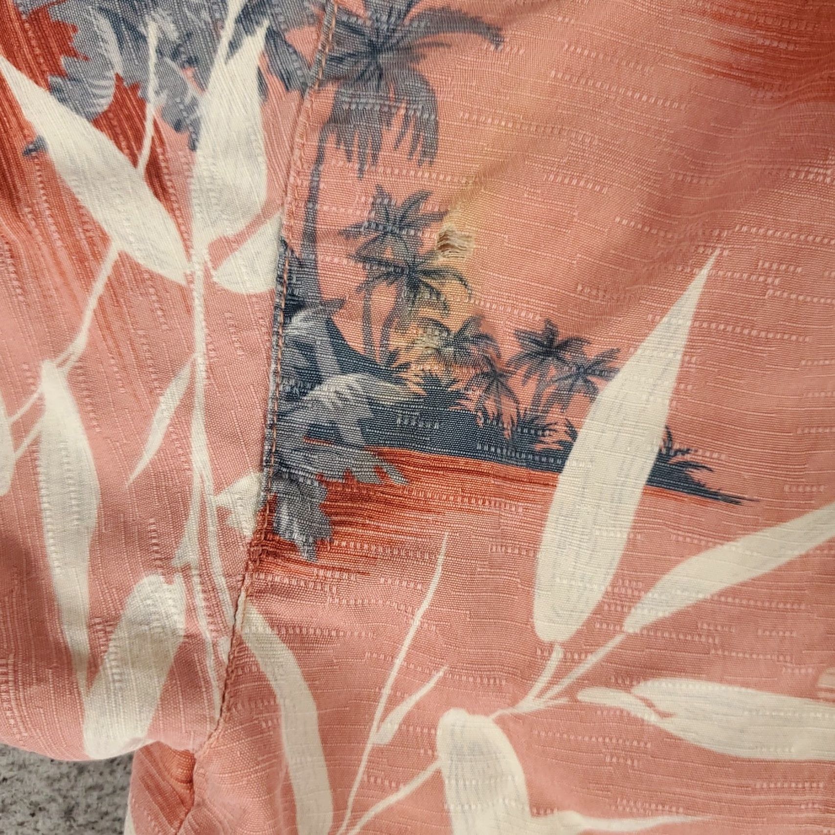 Tommy Bahama VINTAGE Tommy Bahama Shirt Mens Large Pink Hawaiian Scenic 150 Years Silk Button-Up Size US L / EU 52-54 / 3 - 6 Thumbnail
