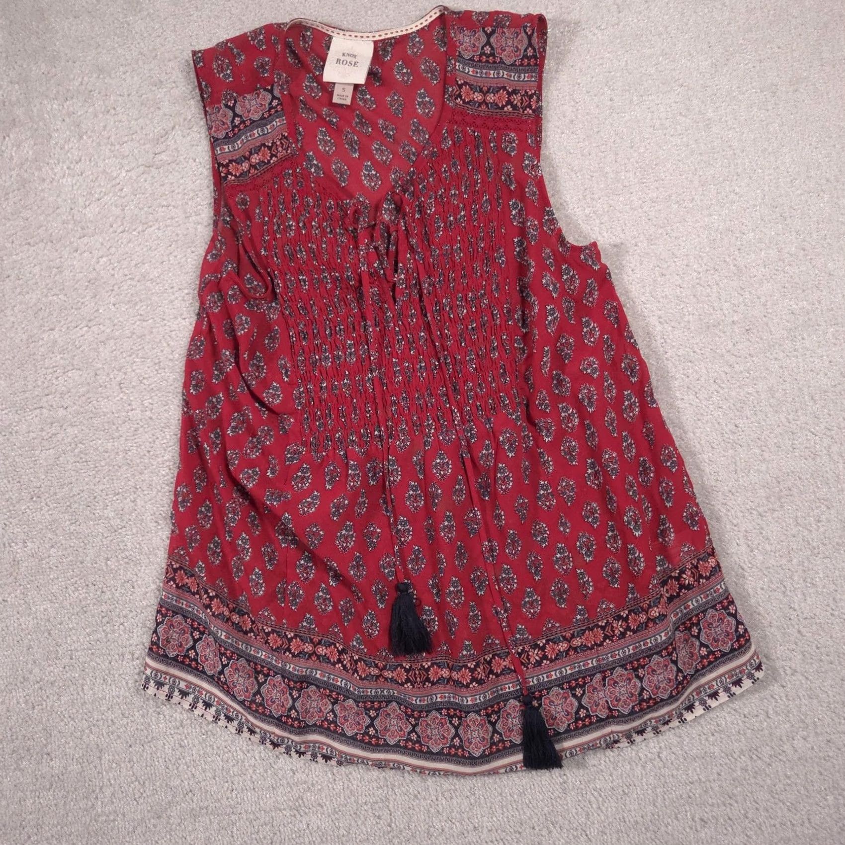 Vintage Knox Rose Blouse Womens Small Red Floral Smocked Tassel Sleeveless Tunic Top Size S / US 4 / IT 40 - 3 Thumbnail