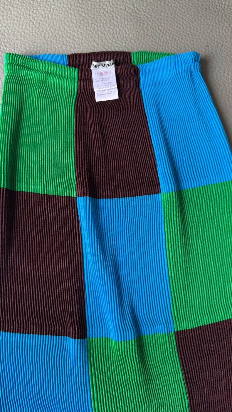 Issey Miyake Issey Miyake size:M Blue and green color-blocked main line Size 22" - 2 Thumbnail