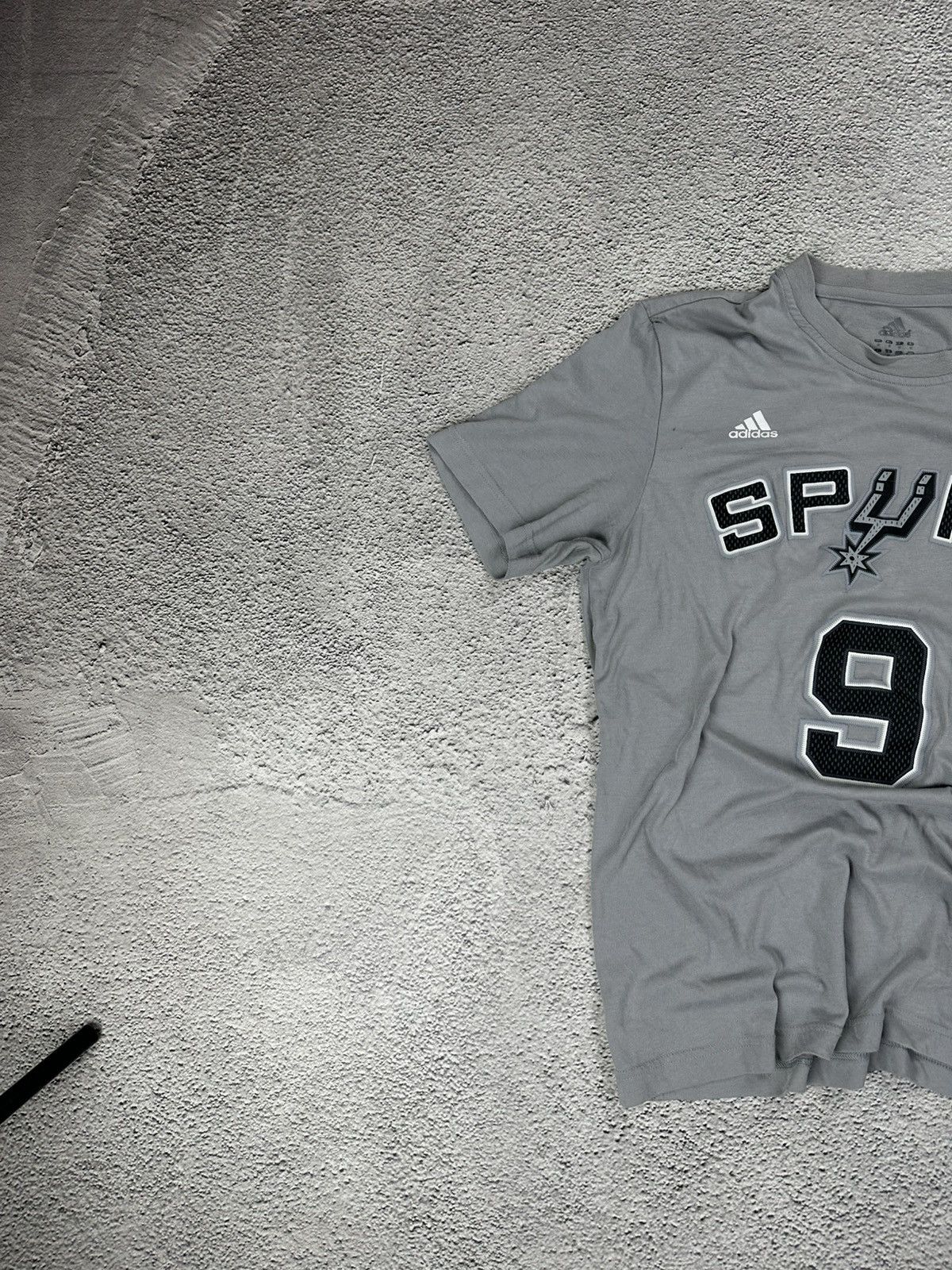 Adidas Vintage Adidas NBA Spurs Parker 9 Soccer Jersey Y2K Style Size US M / EU 48-50 / 2 - 3 Thumbnail