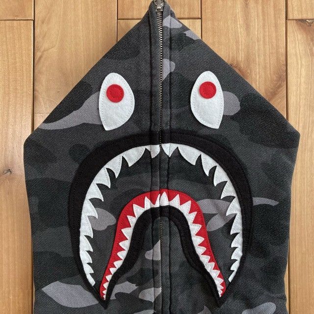 Bape 🔥Aoyama limited🔥 BAPE CAMO Shark Full Zip Hoodie APE NIGO Size US M / EU 48-50 / 2 - 4 Thumbnail
