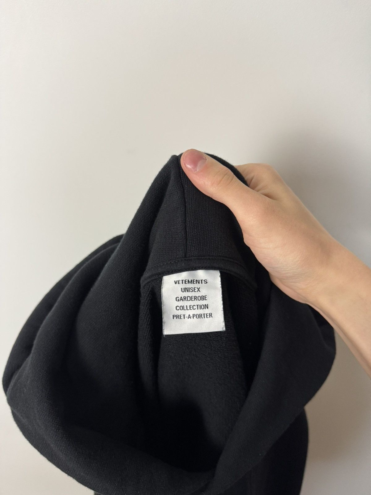 Vetements Vetements Unicorn hoodie black FW18 Avantgarde luxury Size US M / EU 48-50 / 2 - 11 Thumbnail