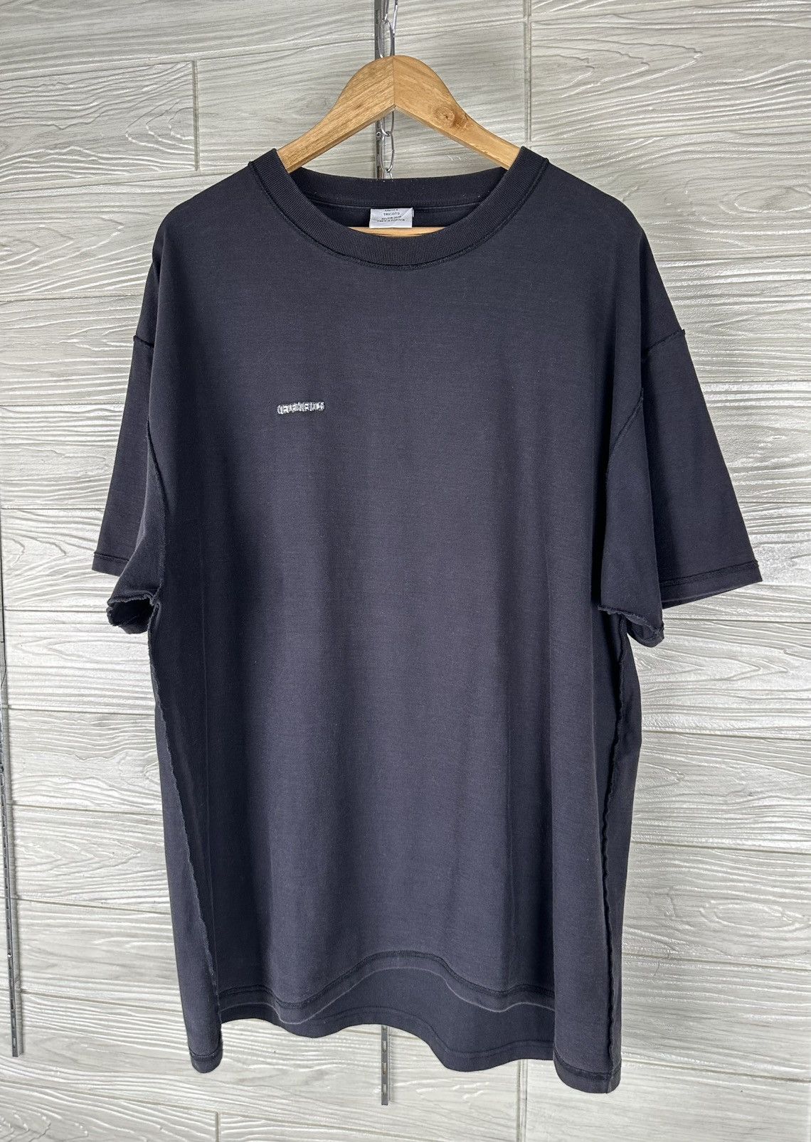 Vetements Vetements - Demna Gvasalia A/W18 Inside Out Oversize T-Shirt Size US L / EU 52-54 / 3 - 1 Thumbnail
