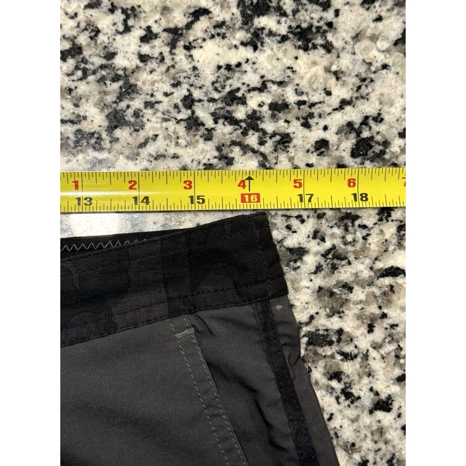 Vuori Vuori Men’s V314 Cruise Board Shorts 8” 32 Multicolor Polyester Blend Beach Swim Trunks with Back Pocket Drawstring Hook & Loop Fly Size US 32 / EU 48 - 3 Thumbnail