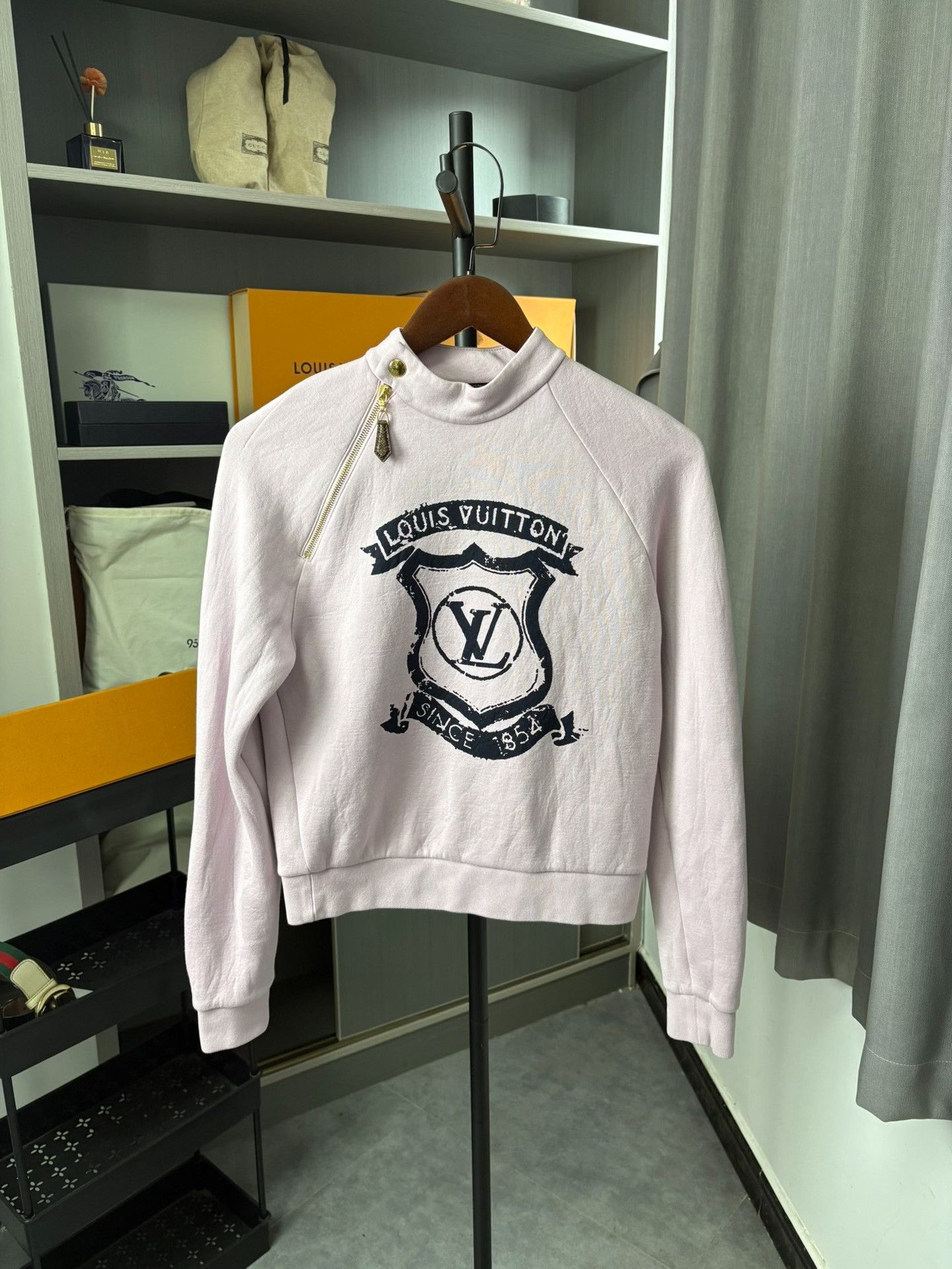 Louis Vuitton Louis Vuitton Pink Hoodie S Women Size S / US 4 / IT 40 - 1 Thumbnail