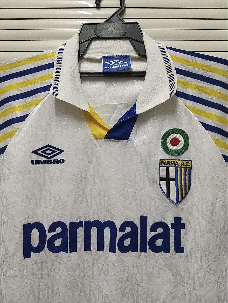 Umbro RARE🔥🔥VINTAGE 91-93 PARMA FC UMBRO PARMALAT HOME JERSEY Size US L / EU 52-54 / 3 - 3 Thumbnail