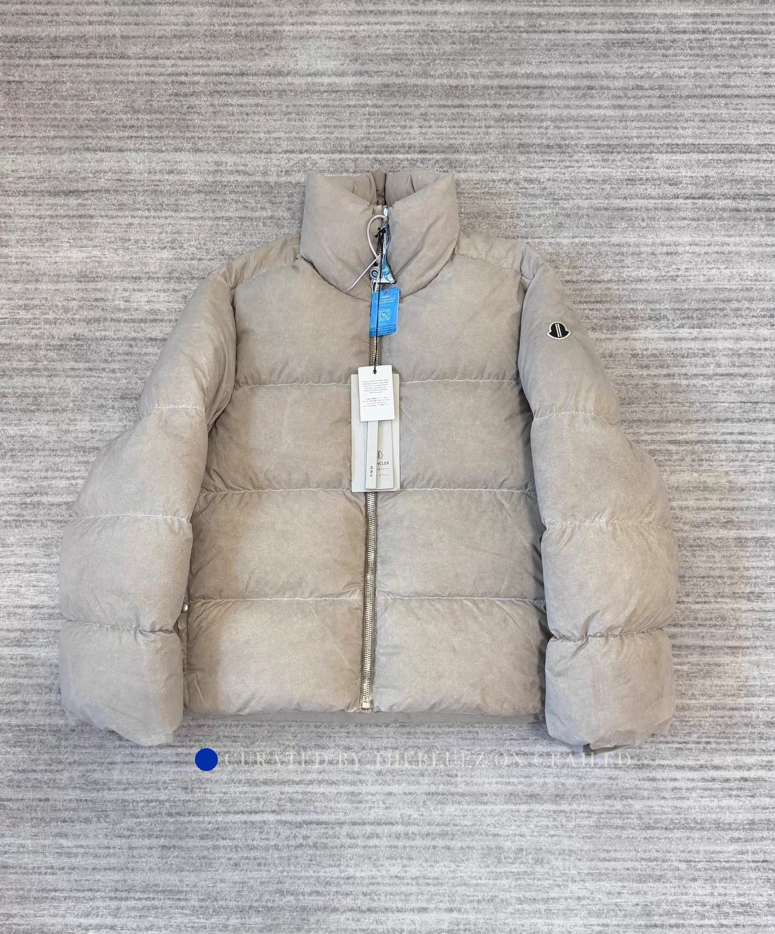 Moncler Gradient Dyed Down Jacket in Beige Size US S / EU 44-46 / 1 - 1 Thumbnail